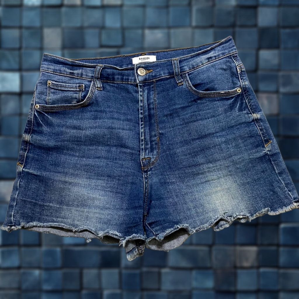 Levi's Levi's Womens Jeans Shorts Blue Denim Medium Wash Cut-Off 3in Inseam XS-? - Wait Size 30" / US 8 / IT 44 - 1 Thumbnail