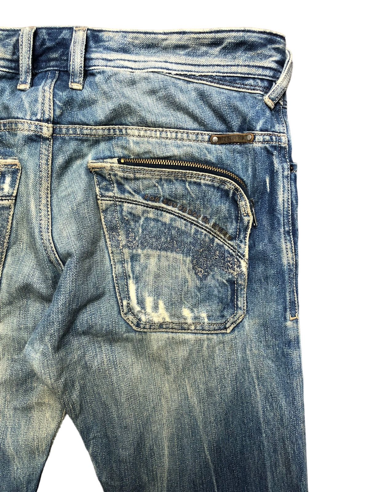 Diesel Vintage Diesel Distressed Dirty Faded Jeans Size US 32 / EU 48 - 11 Thumbnail