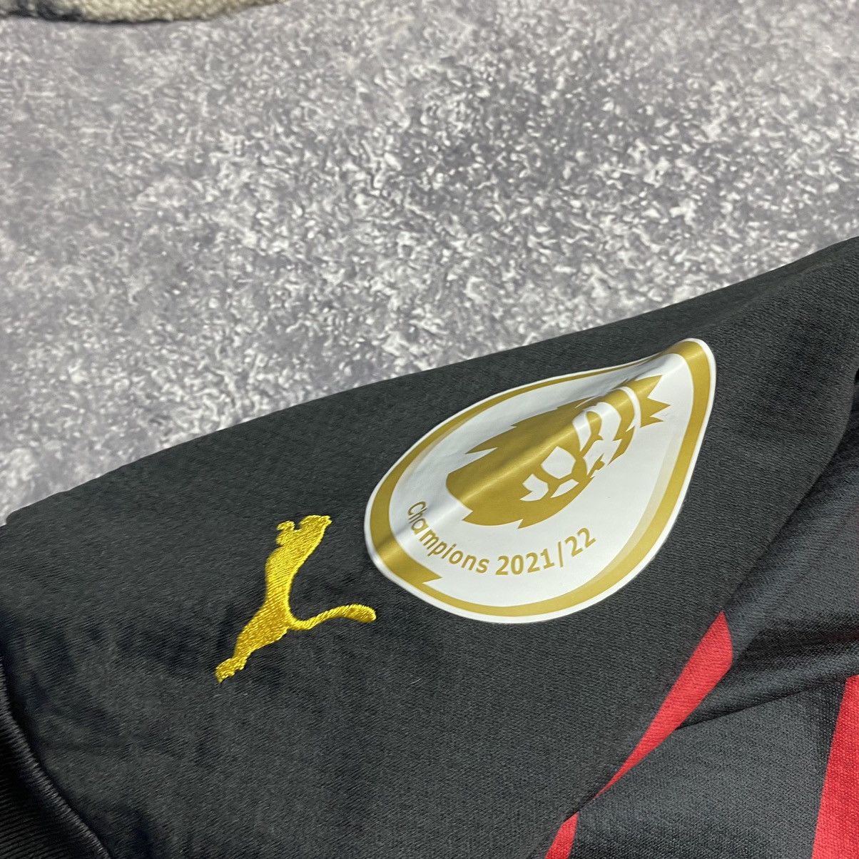 Puma Vintage Puma Manchester United Champions League 2021 tee Size US L / EU 52-54 / 3 - 9 Thumbnail