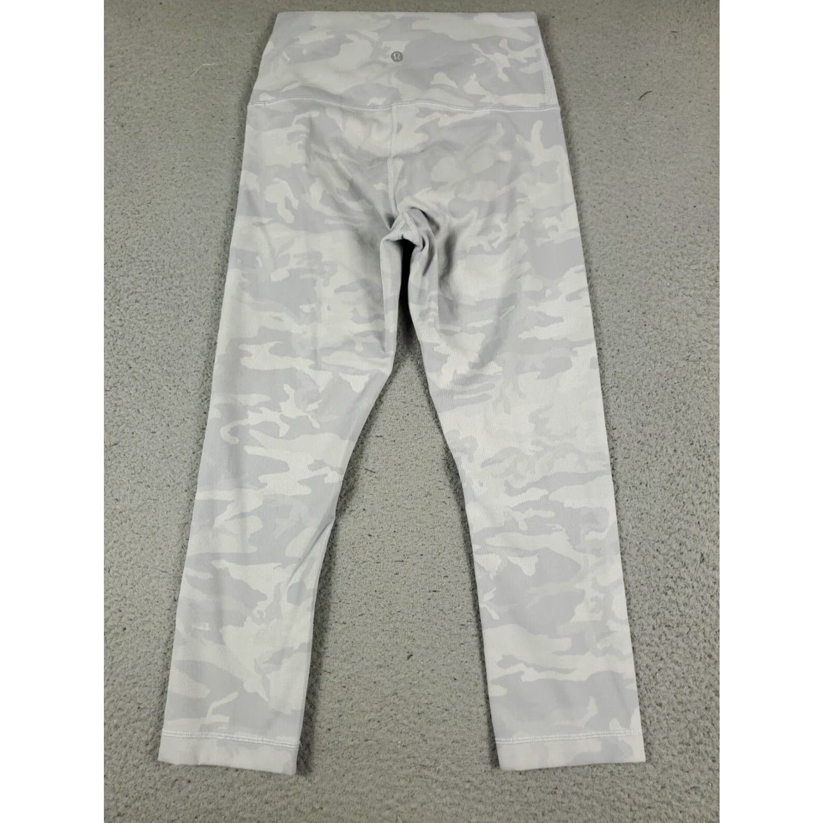 Lululemon Lululemon Womens Gray Camouflage Capri Pants Ladies Size 6 Extra Large XL Size 28" / US 6 / IT 42 - 5 Thumbnail