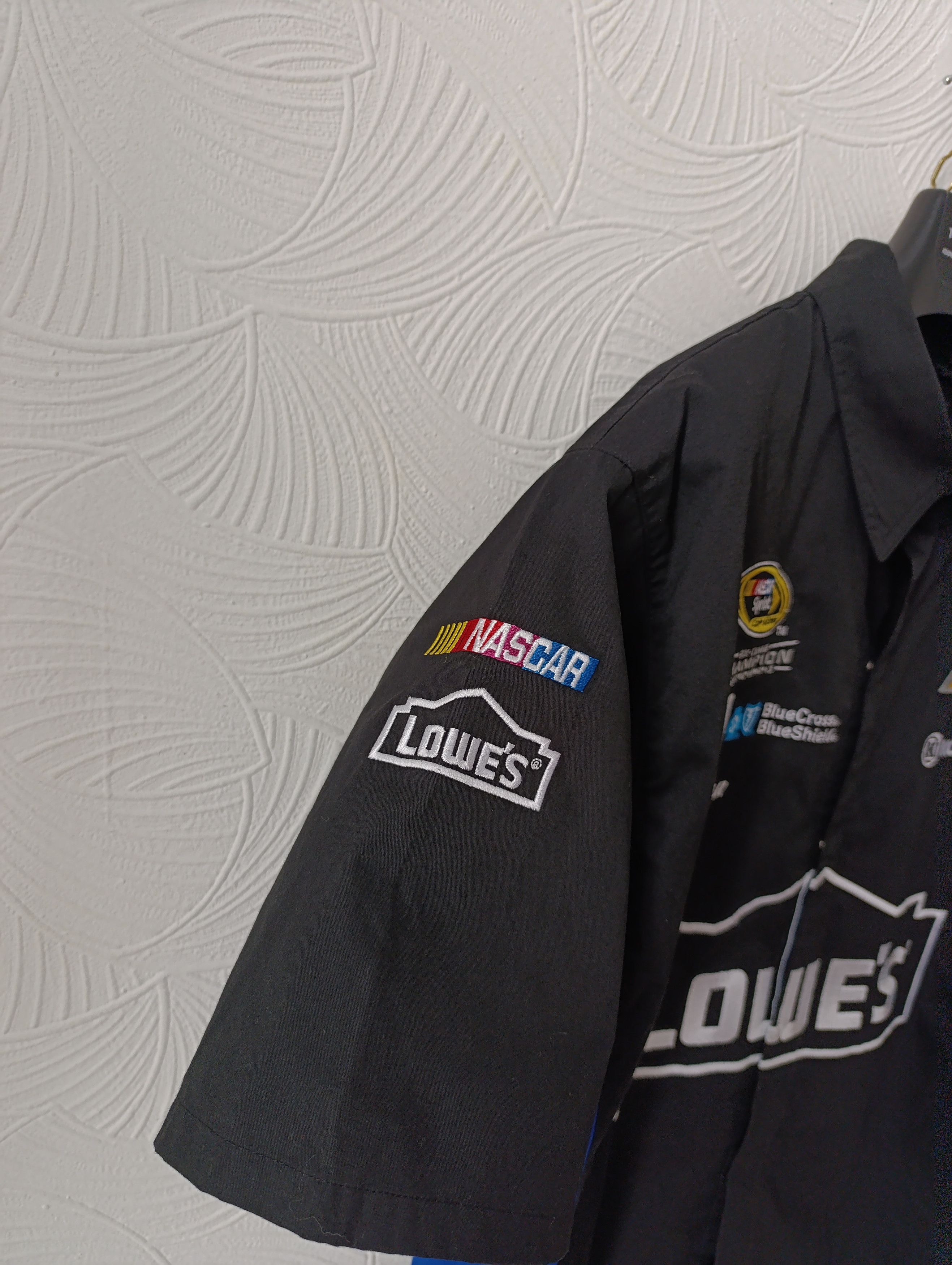 Chase Authentics JIMMIE JOHNSON CHASE LOWE'S BLACK RACING SHIRT MEN NASCAR Size US L / EU 52-54 / 3 - 4 Thumbnail