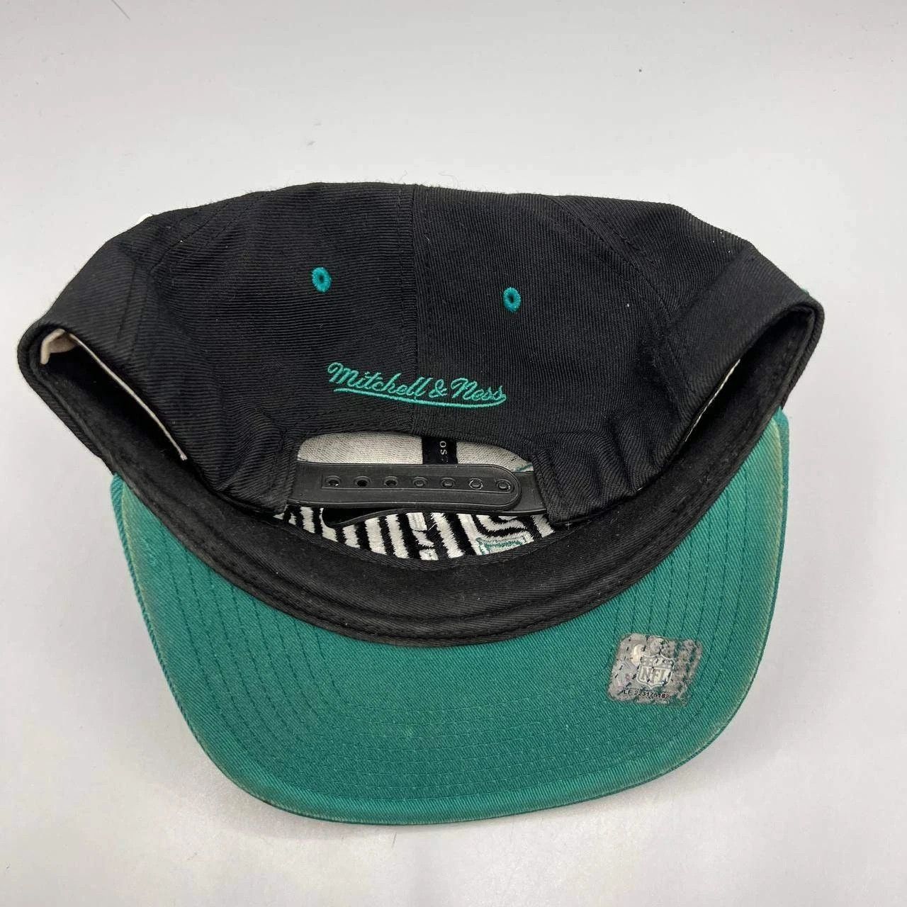 Mitchell & Ness Miami Dolphins Hat Men NFL Vintage Snap Back Cap Size ONE SIZE - 4 Thumbnail