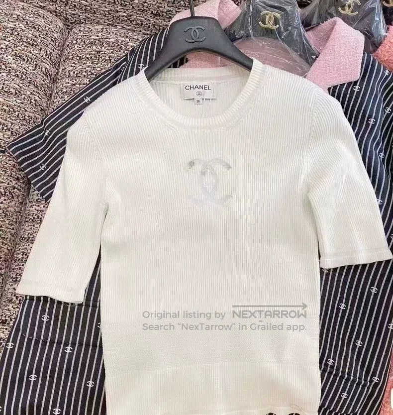 Chanel Chanel 21P white knitted logo short sleeves Size XS / US 0-2 / IT 36-38 - 1 Thumbnail