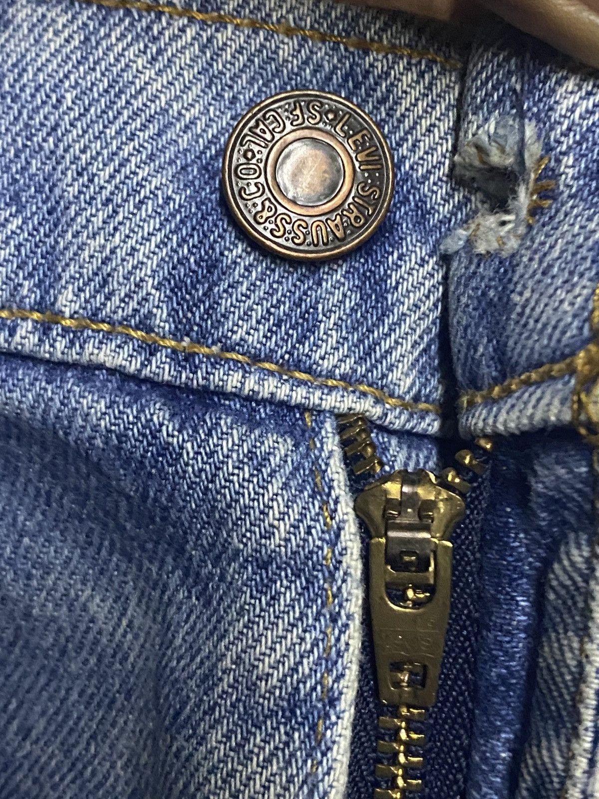 Levi's Vintage Levis 510 Blue Wash Distressed Jeans Size US 32 / EU 48 - 8 Thumbnail