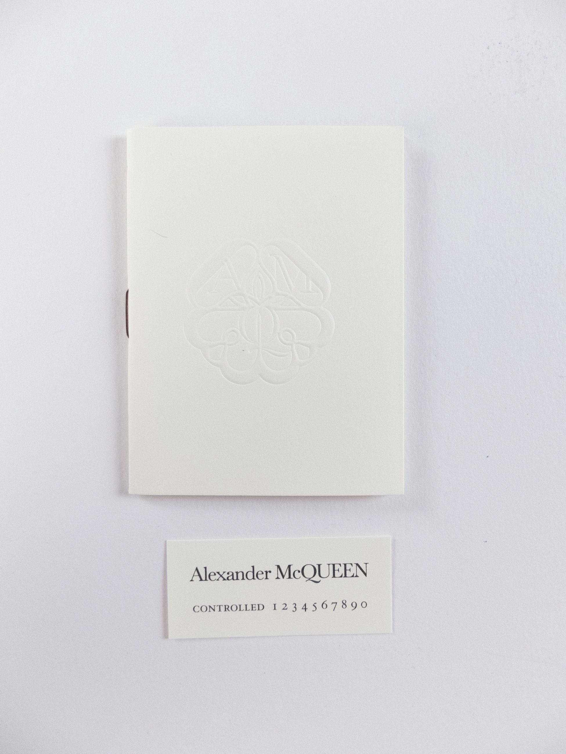 Alexander McQueen ALEXANDER MCQUEEN beige graffiti logo leather card holder q Size ONE SIZE - 5 Thumbnail