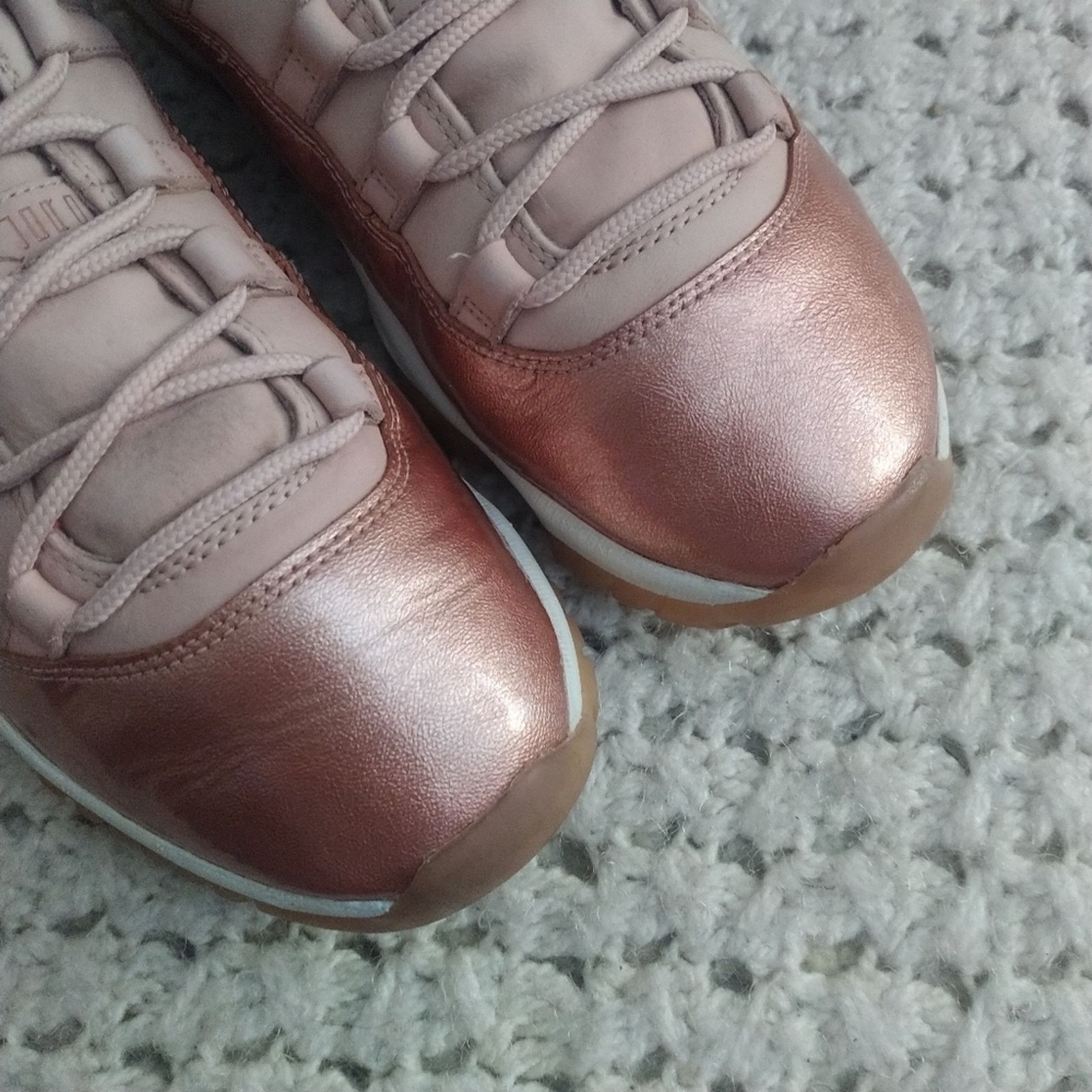 Jordan Brand Air Jordan 11 Retro Low 'Rose Gold' women size 10.5 Size US 10.5 / IT 40.5 - 4 Thumbnail