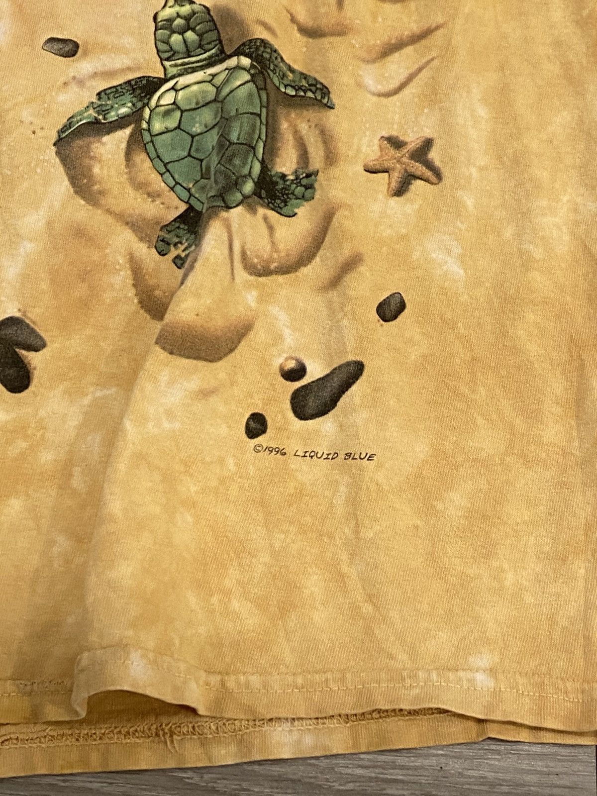 Liquid Blue Turtle Tee Shirt good 1996