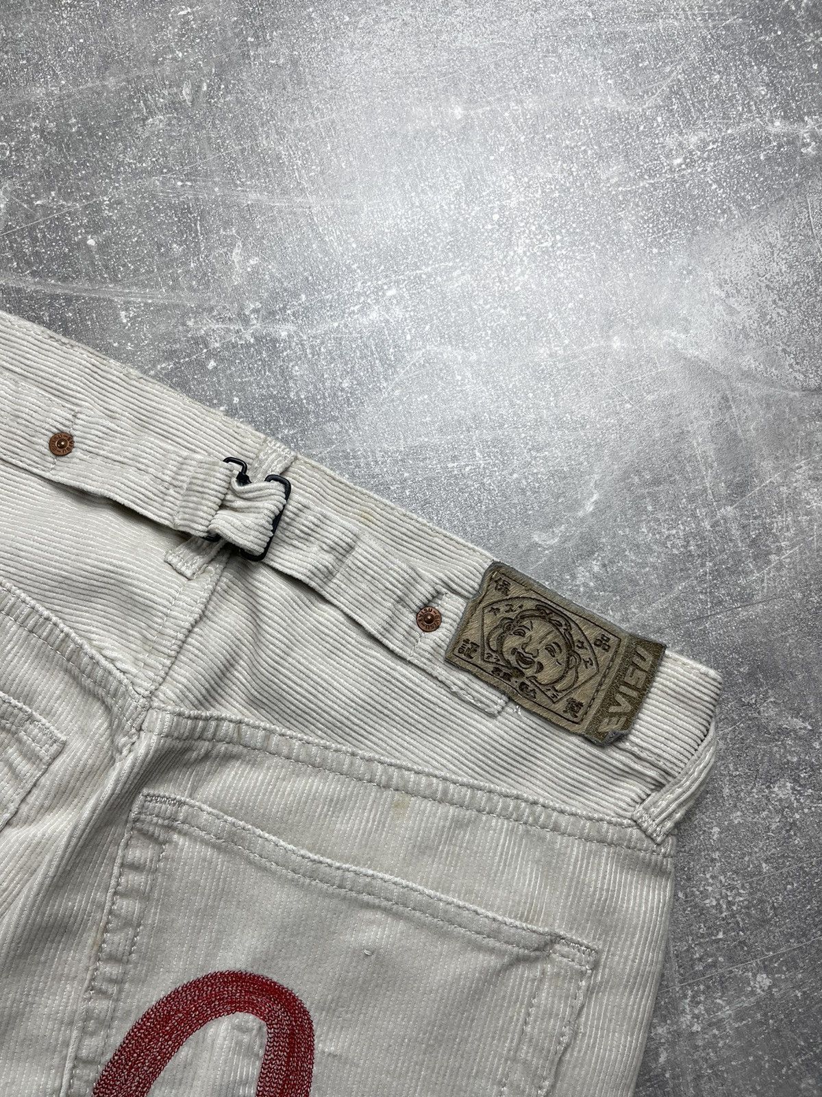Evisu Evisu Japan Vintage Rare Corduroy Beige Buckle Back Jeans Size 28" / US 6 / IT 42 - 7 Thumbnail