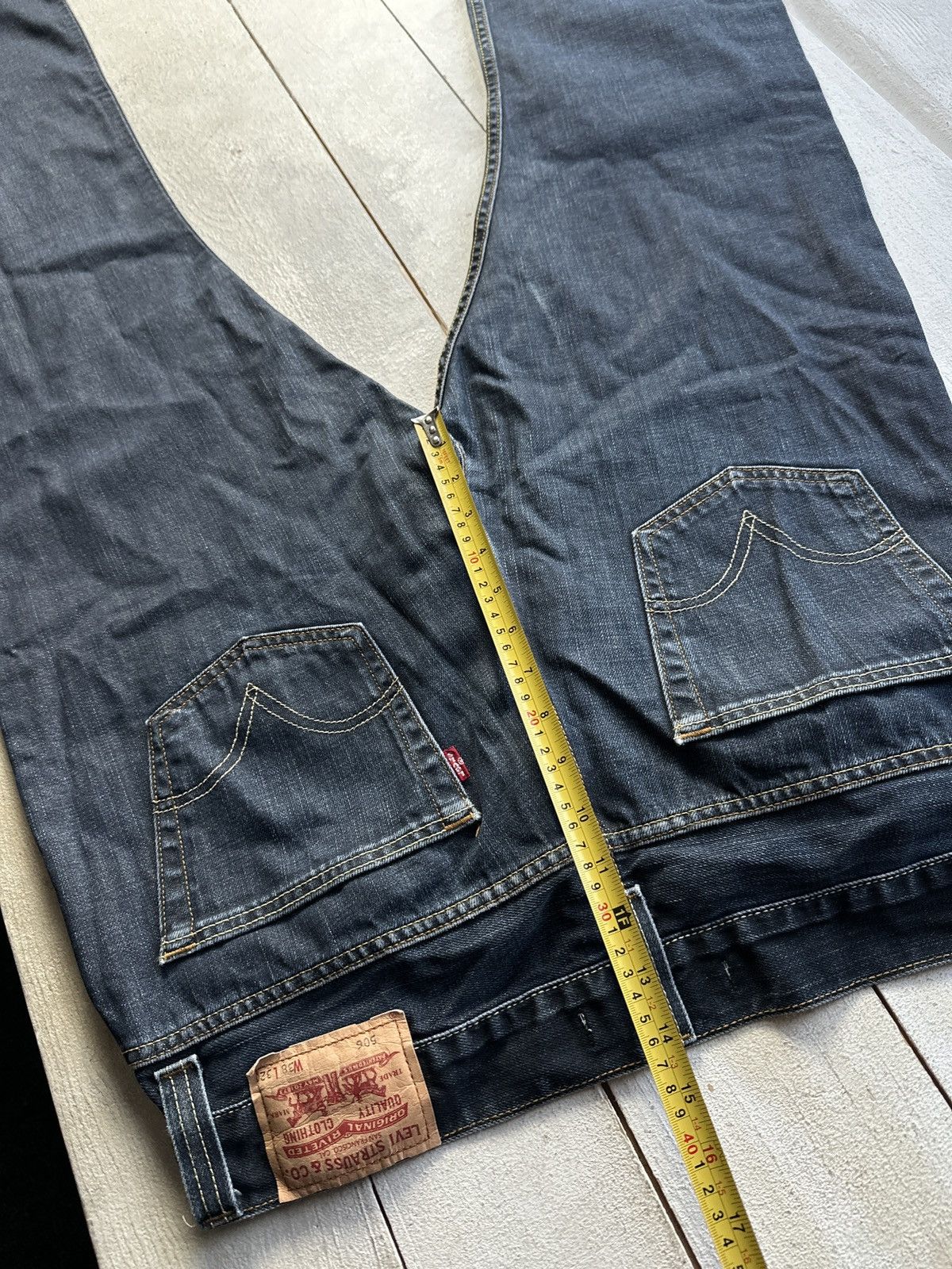 Levi's 🚨Vintage 90s Levis Jeans 506 LEGEND y2k dark Wash Denim Size US 35 - 16 Thumbnail