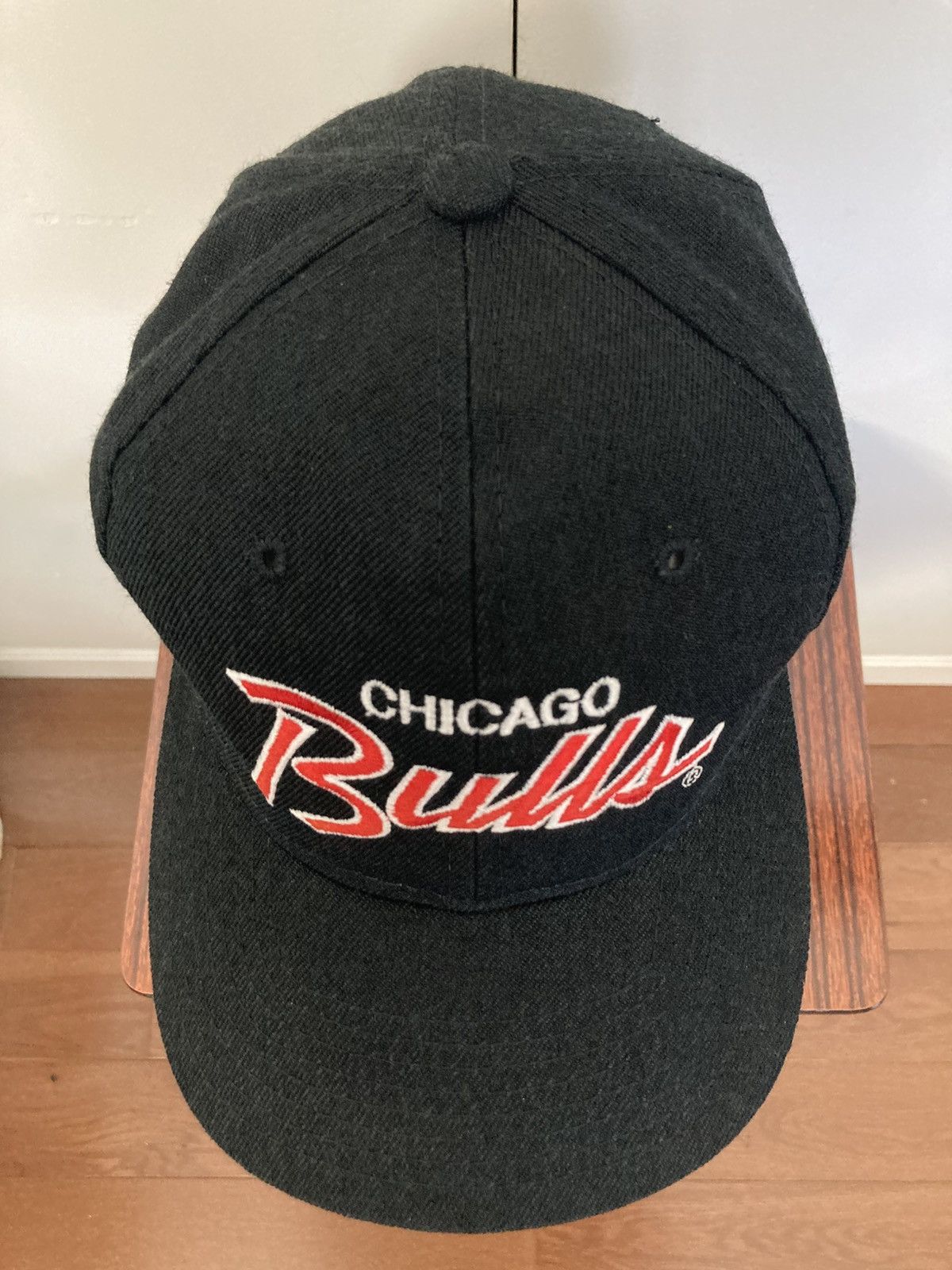 NBA CHICAGO BULLS SPORTS SPECIALTIES SCRIPT SNAPBACK HAT CAP 90S Size ONE SIZE - 5 Thumbnail