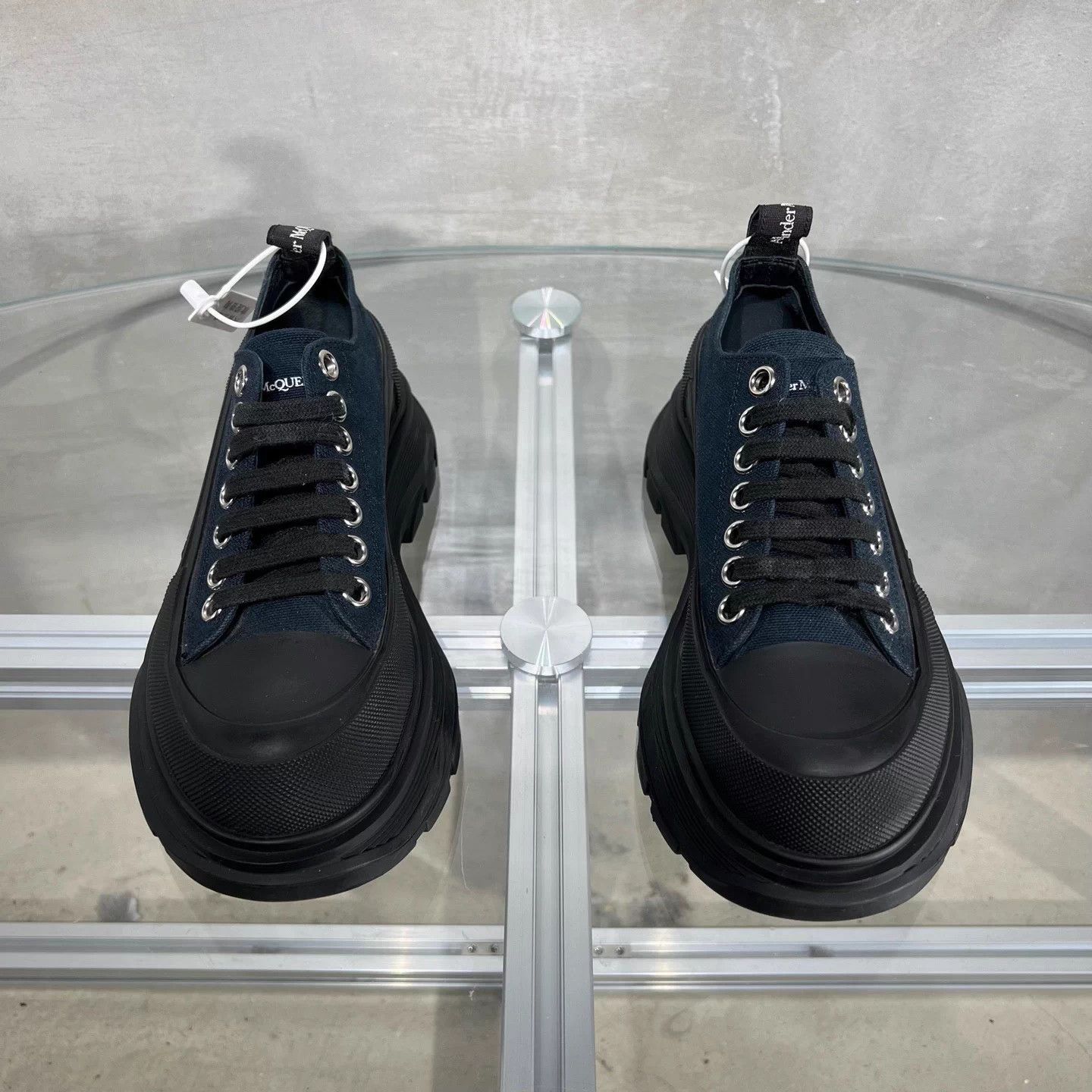 Alexander McQueen Alexander McQueen Tread Slick black 37 EU Size US 6 / IT 36 - 1 Thumbnail