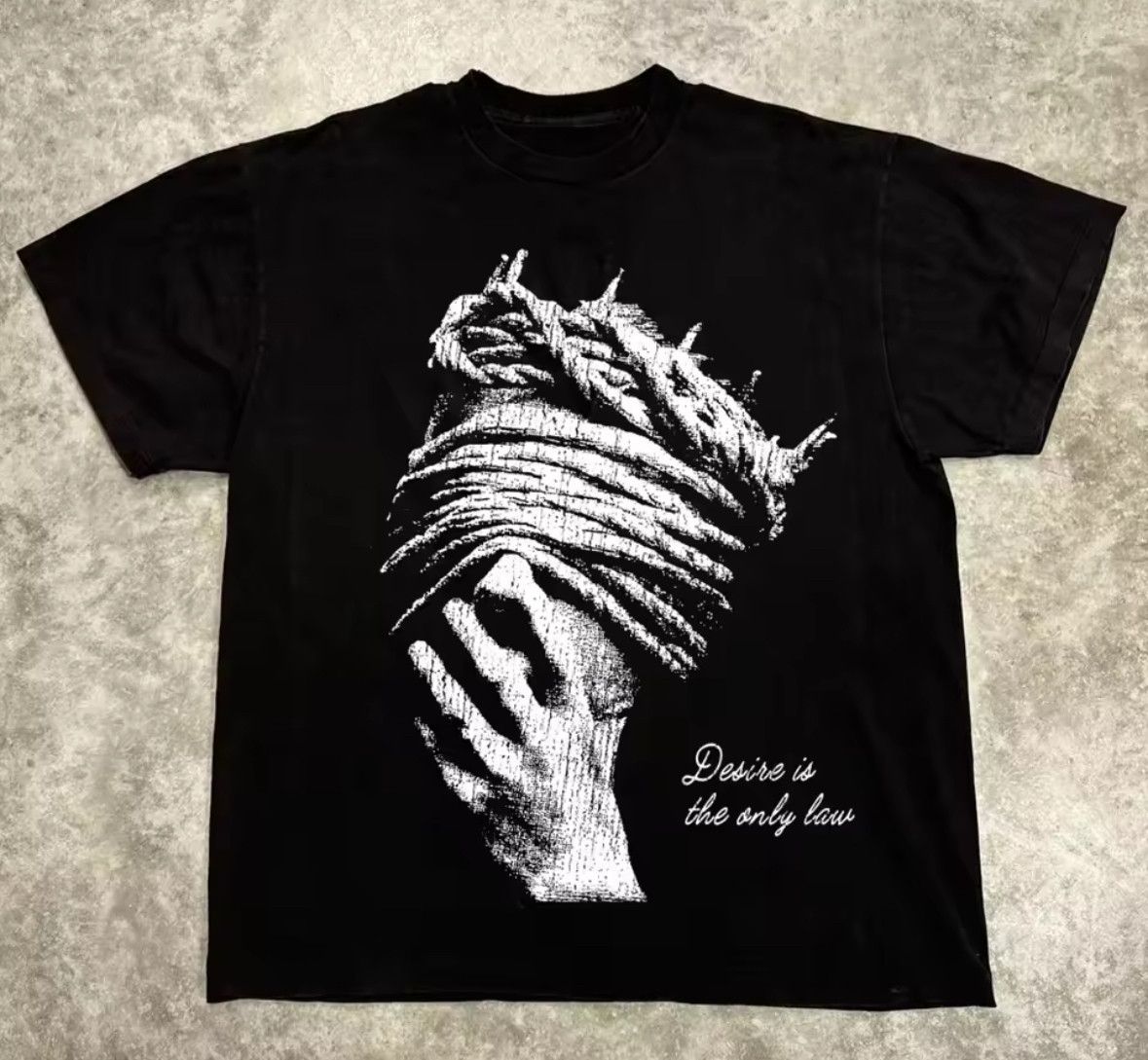 Other Y2K Streetwear Retro Fold My Eyes Rock Graphic Black T-Shirt Size US XL / EU 56 / 4 - 1 Thumbnail
