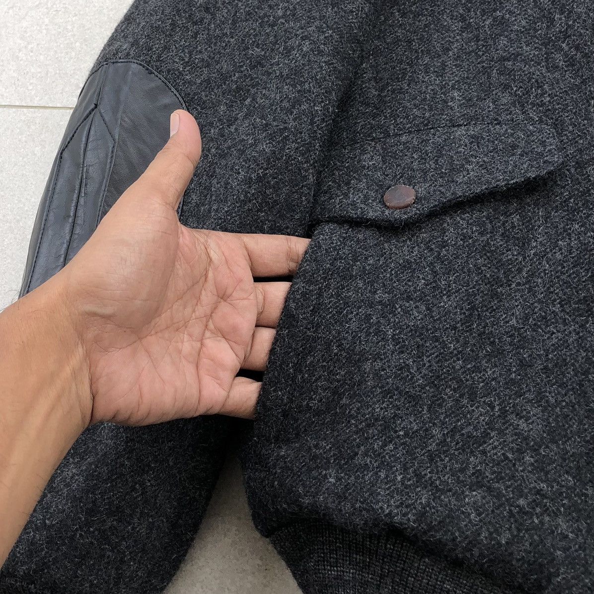 Bill Blass VTG Bill Blass Collar Elbow Patch Leather Wool Bomber Jacket Size US L / EU 52-54 / 3 - 9 Thumbnail