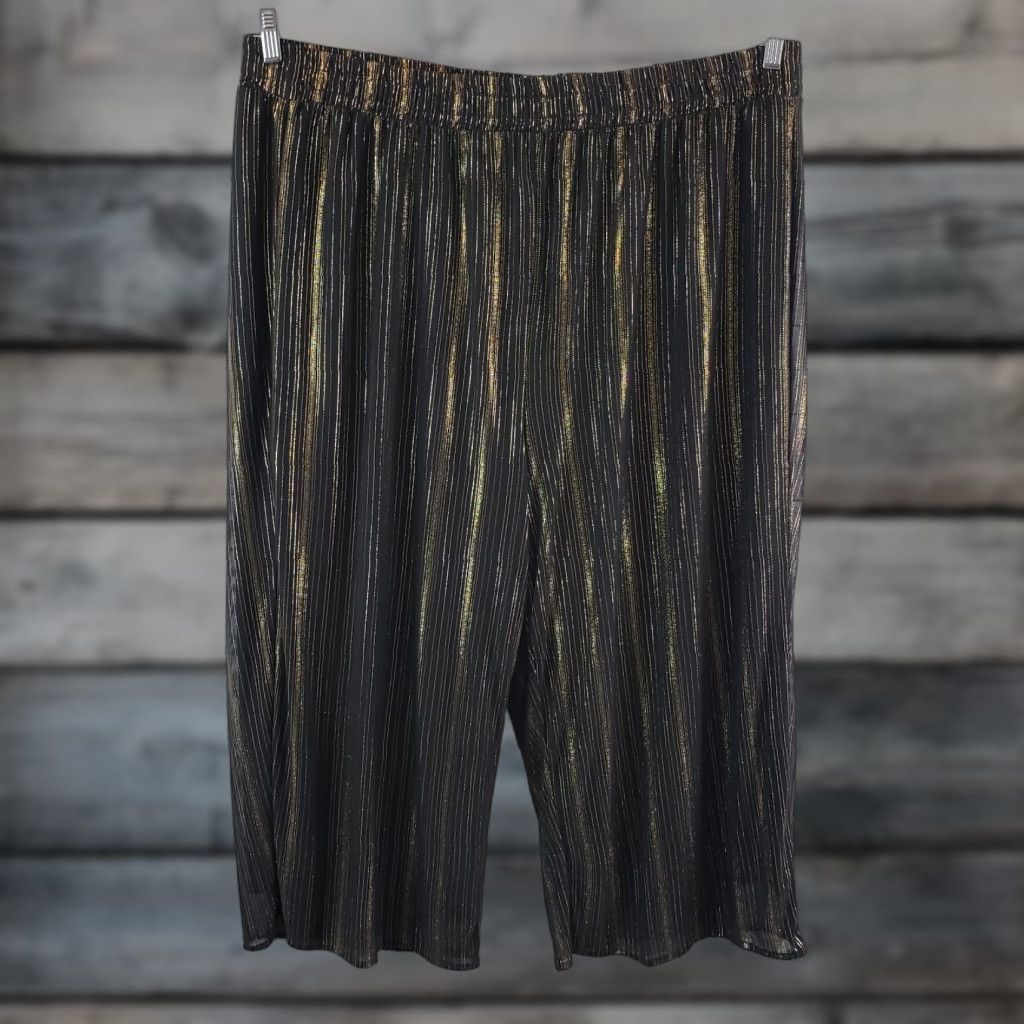 Torrid Torrid Womens Culotte Cropped Pants Sz 3 Black Gold Stripe Pull On High Rise Capris Cropped Pants 21.5in Inseam Womens Size 40" / US 18 - 1 Thumbnail