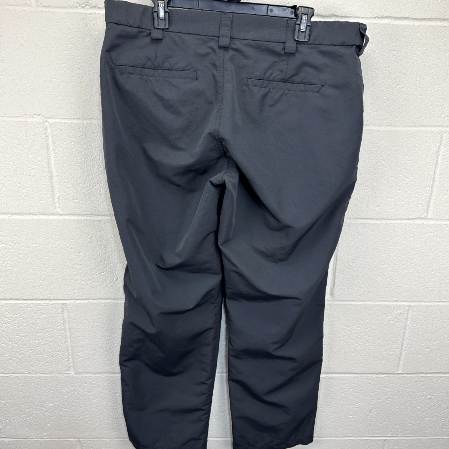 Vintage 5.11 Tactical Men's Cargo Pants Charcoal Gray 36x30 Casual Workwear 5-Pocket Cargo Pockets Herringbone Cotton Polyester Blend Gray Mens Pants Size US 36 / EU 52 - 7 Thumbnail