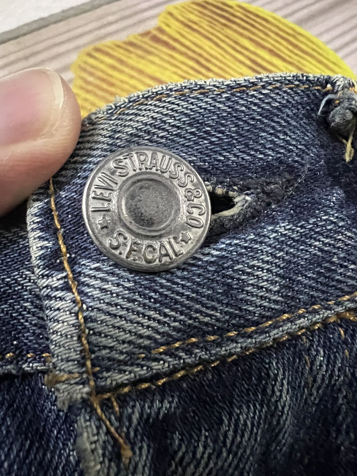Levi's VINTAGE LEVIS 501 BIG E DISTRESSED JEANS Size US 28 / EU 44 - 15 Thumbnail