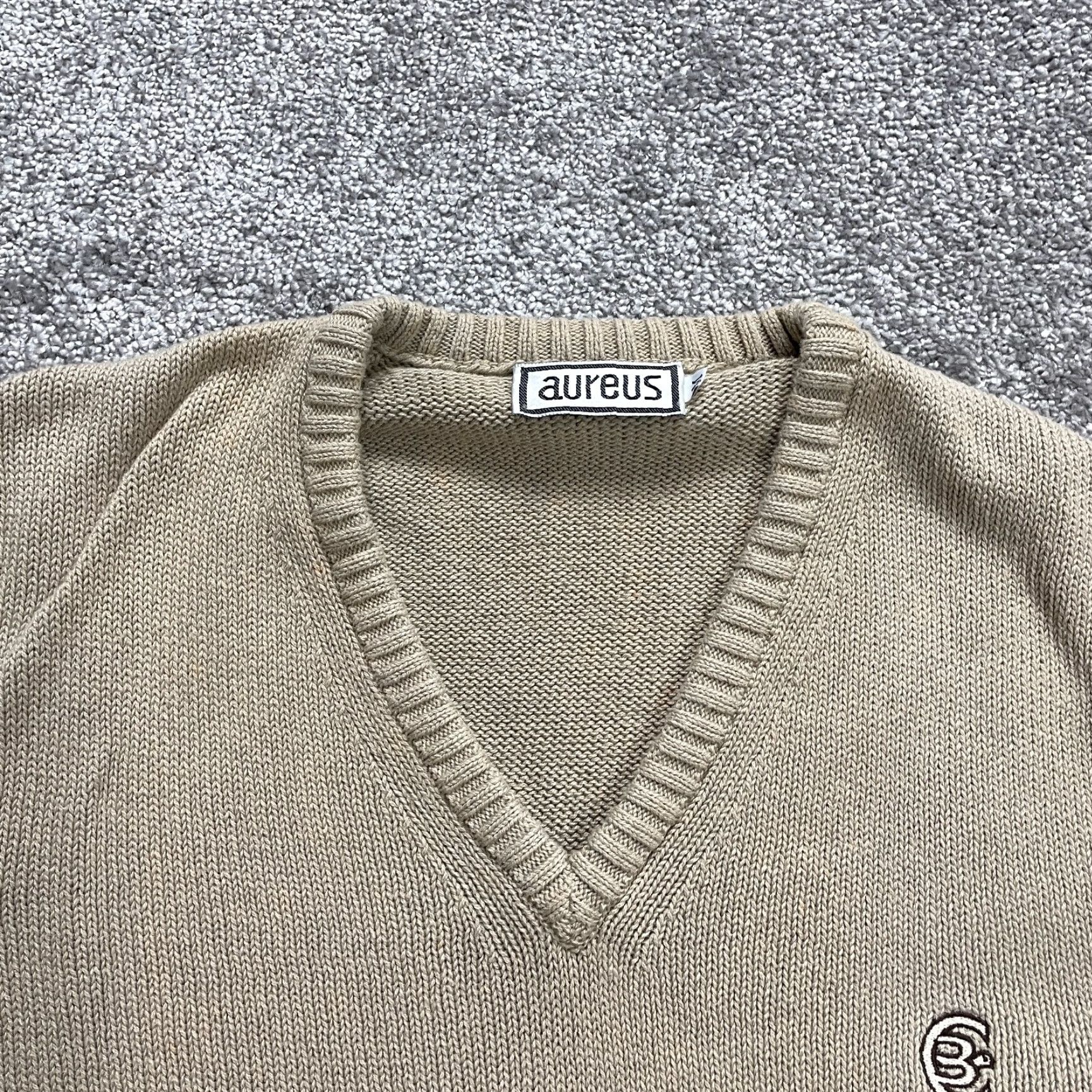 Vintage VINTAGE Aureus Sweater Vest Men Medium Brown Knit V-Neck Pullover Logo Classic Size US M / EU 48-50 / 2 - 3 Thumbnail