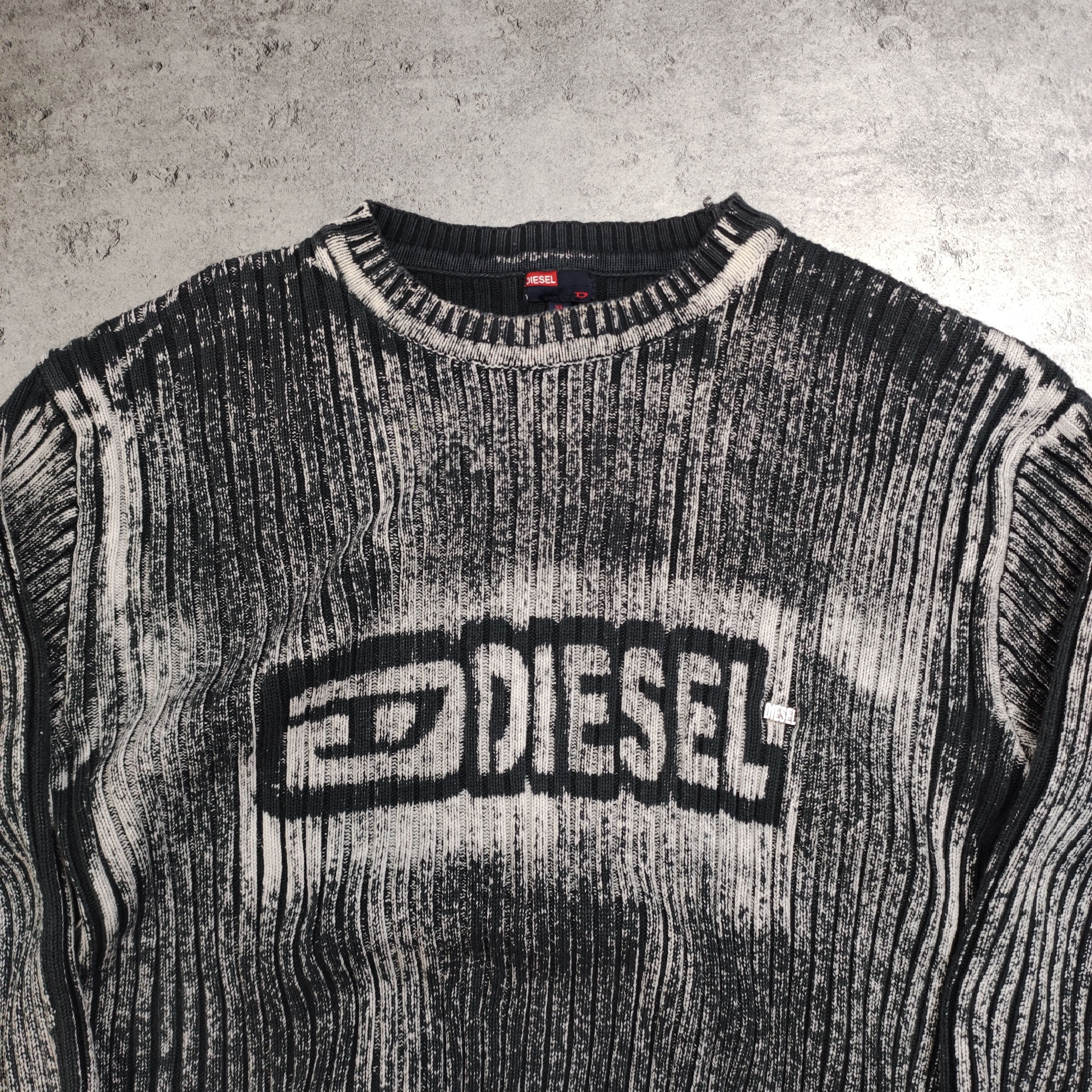 Disney × Vintage RARE y2k 00s Diesel Knited Big Logo Sweater Size US XL / EU 56 / 4 - 4 Thumbnail