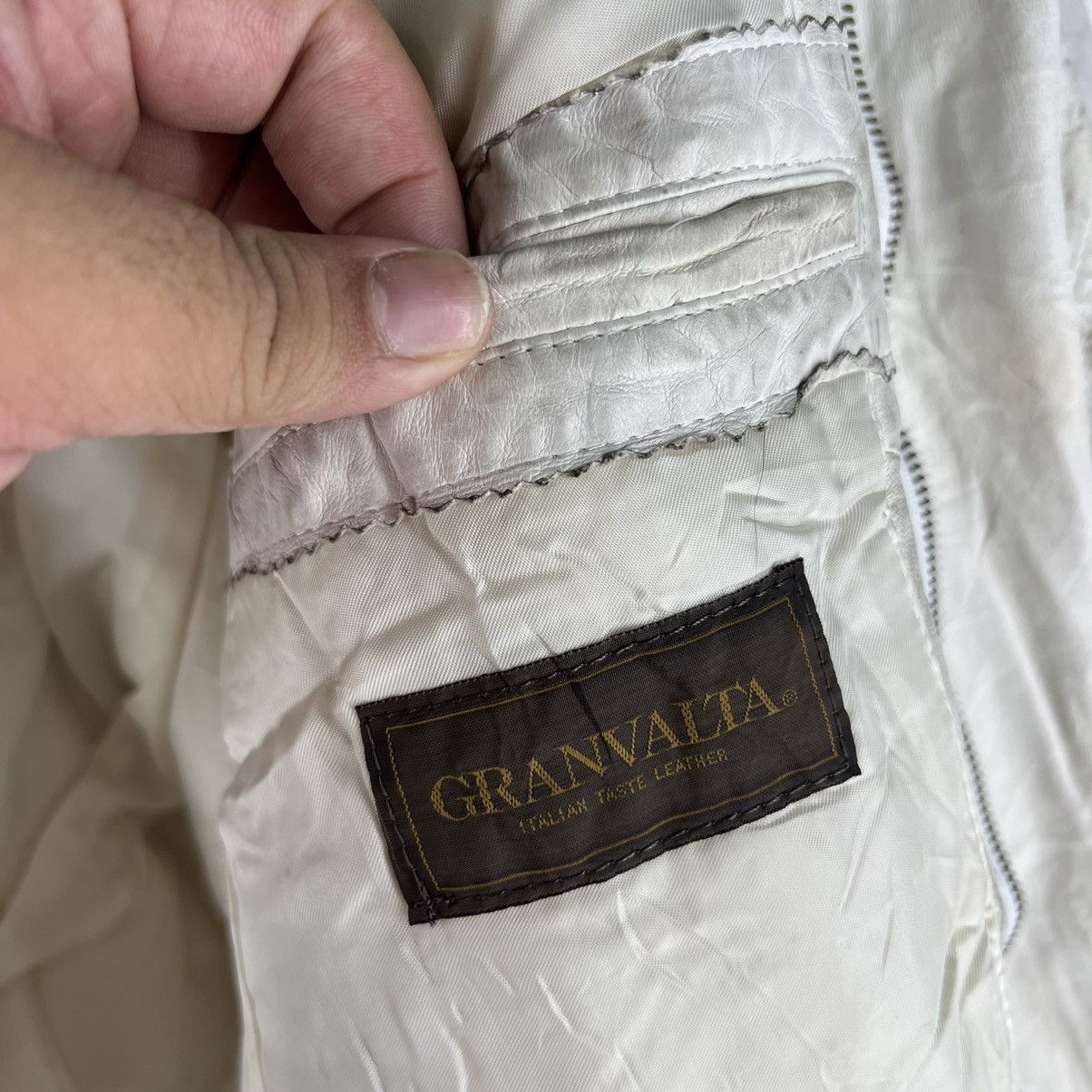 Japanese Brand 🔥VINTAGE GENUINE LEATHER JACKET GRANVALTA FOX FUR Size US M / EU 48-50 / 2 - 10 Thumbnail