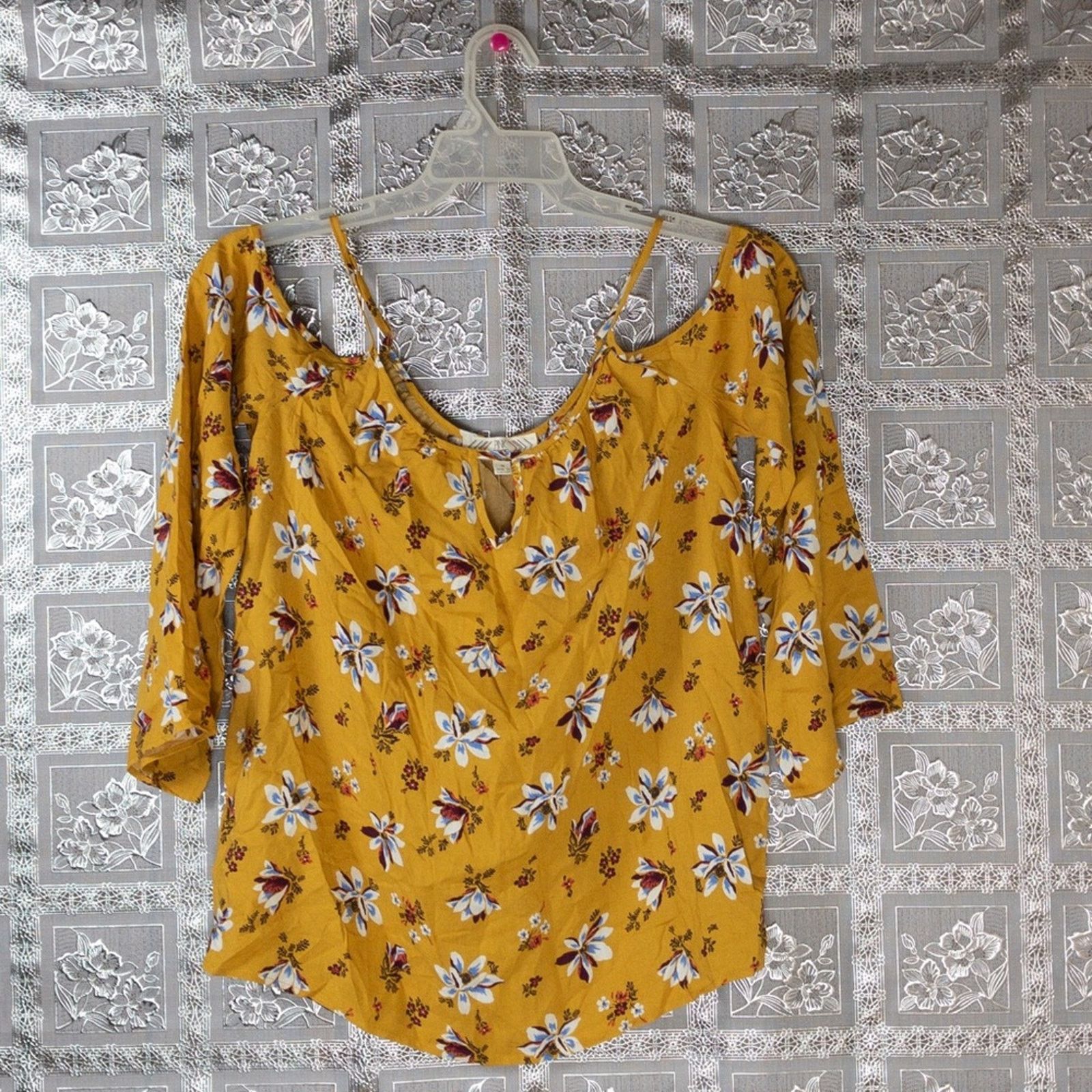 Other NWT Pink Rose Floral Print Cold Shoulder Top Size M / US 6-8 / IT 42-44 - 2 Thumbnail