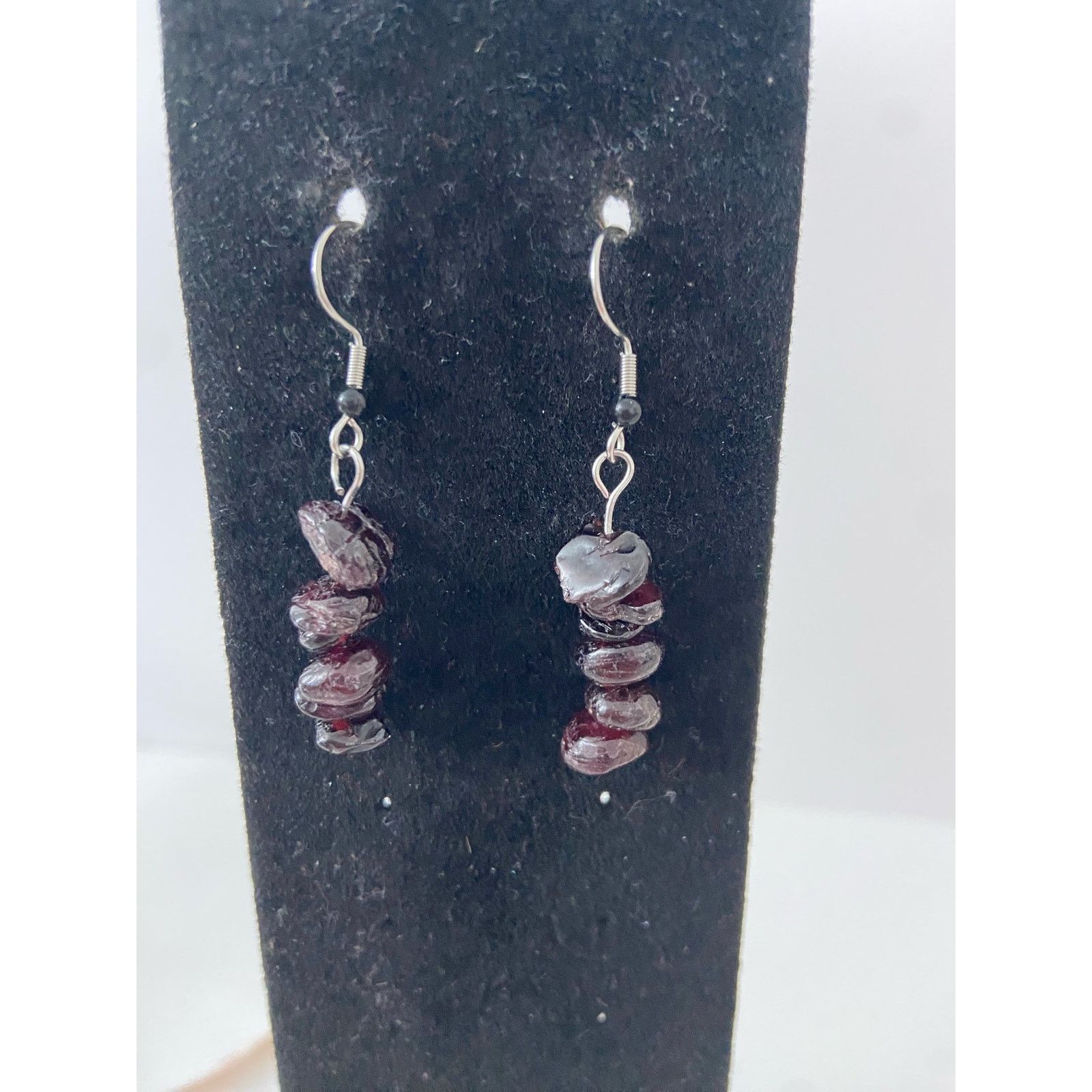Handmade Handmade garnet chip bead earrings Size ONE SIZE - 1 Thumbnail