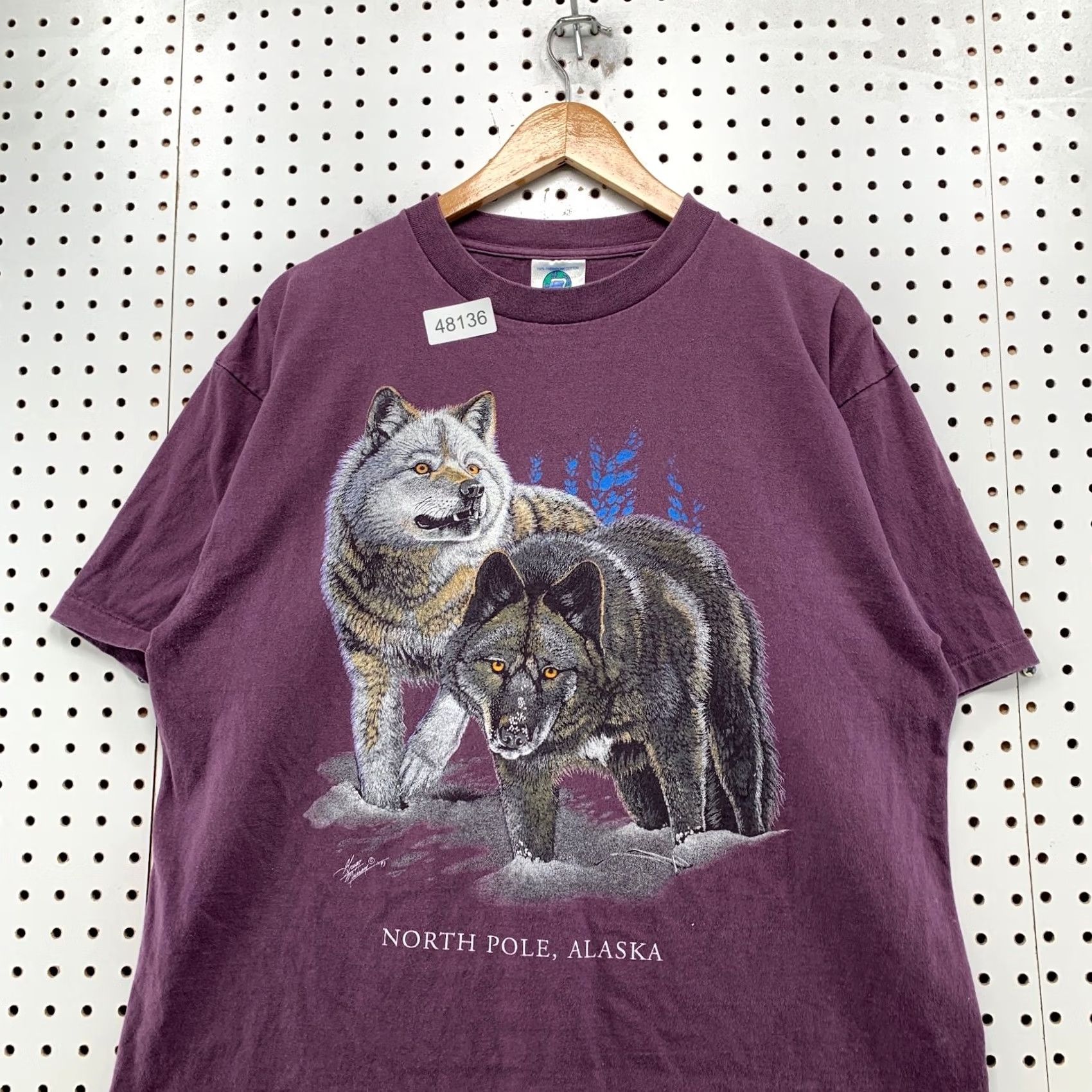 Vintage VINTAGE Belton Alaska Wolf Nature T-Shirt Men L Purple USA 1990s Graphic Print Short Sleeve Crew Neck Shirt Mens Size US L / EU 52-54 / 3 - 4 Thumbnail