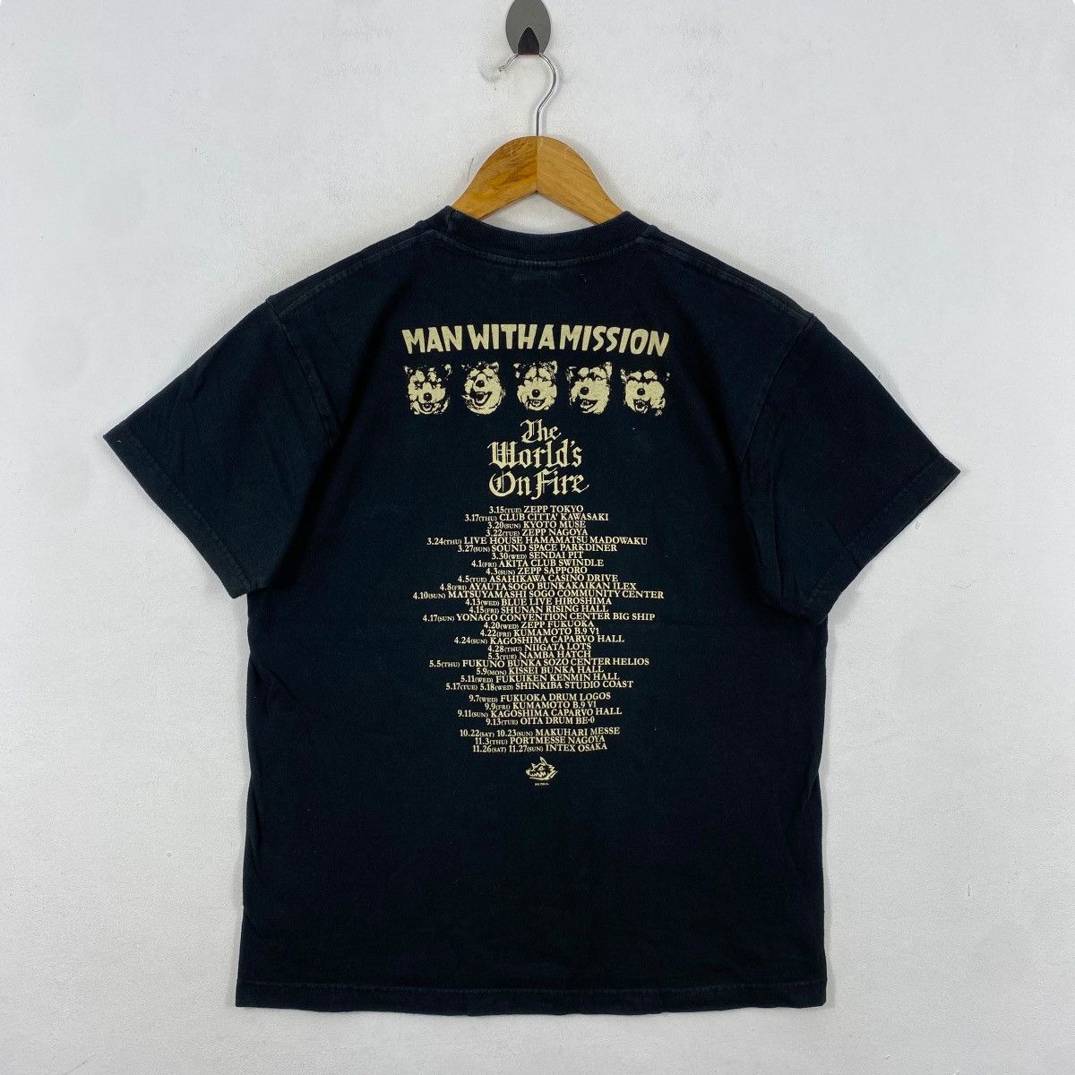 Band Tees Man With A Mission The World's On Fire Tour Japanese Band Size US M / EU 48-50 / 2 - 4 Thumbnail