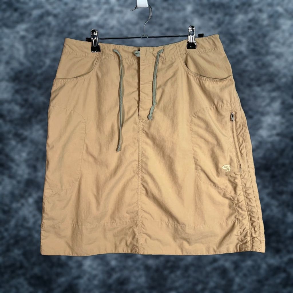 Mountain Hardwear VINTAGE Mountain Hard Wear Skirt Women Adult 8 Beige Nylon Knee-Length Cargo Casual Womens Size 30" / US 8 / IT 44 - 1 Thumbnail