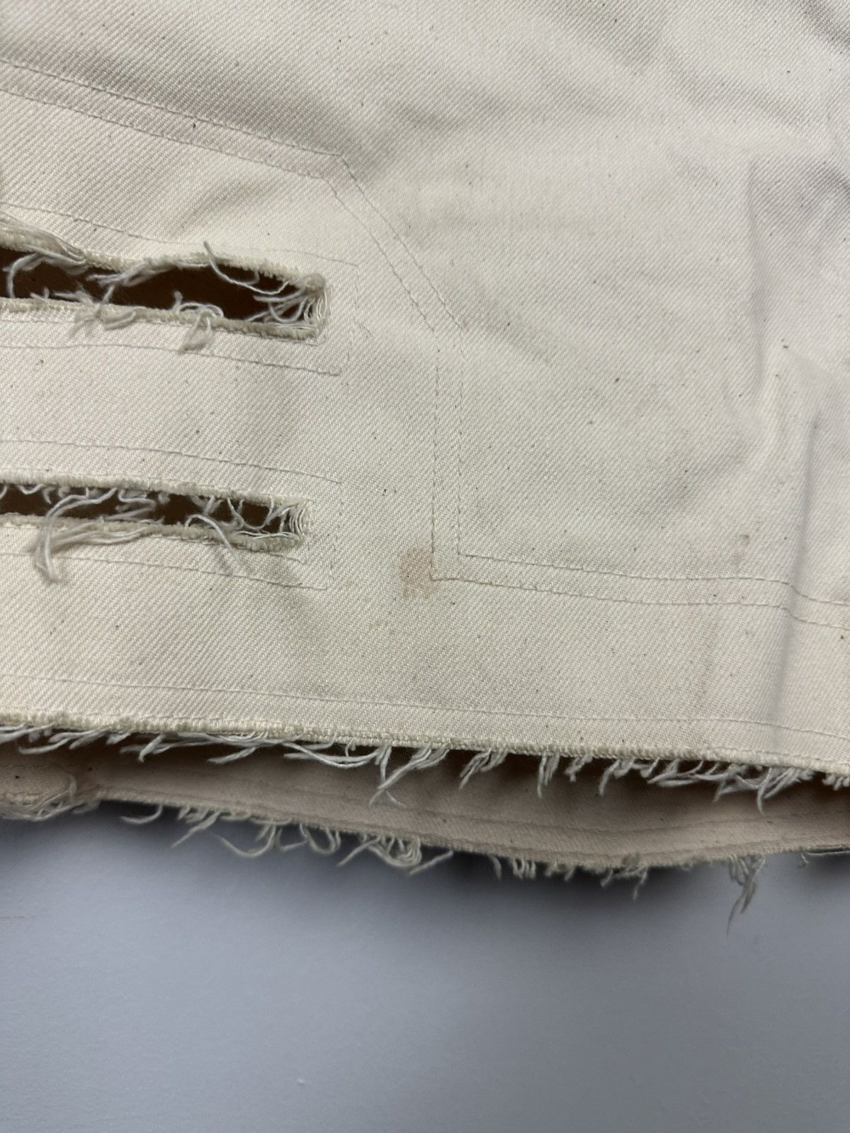 Rick Owens Raw Denim Spartan Shorts Size US 31 - 5 Thumbnail