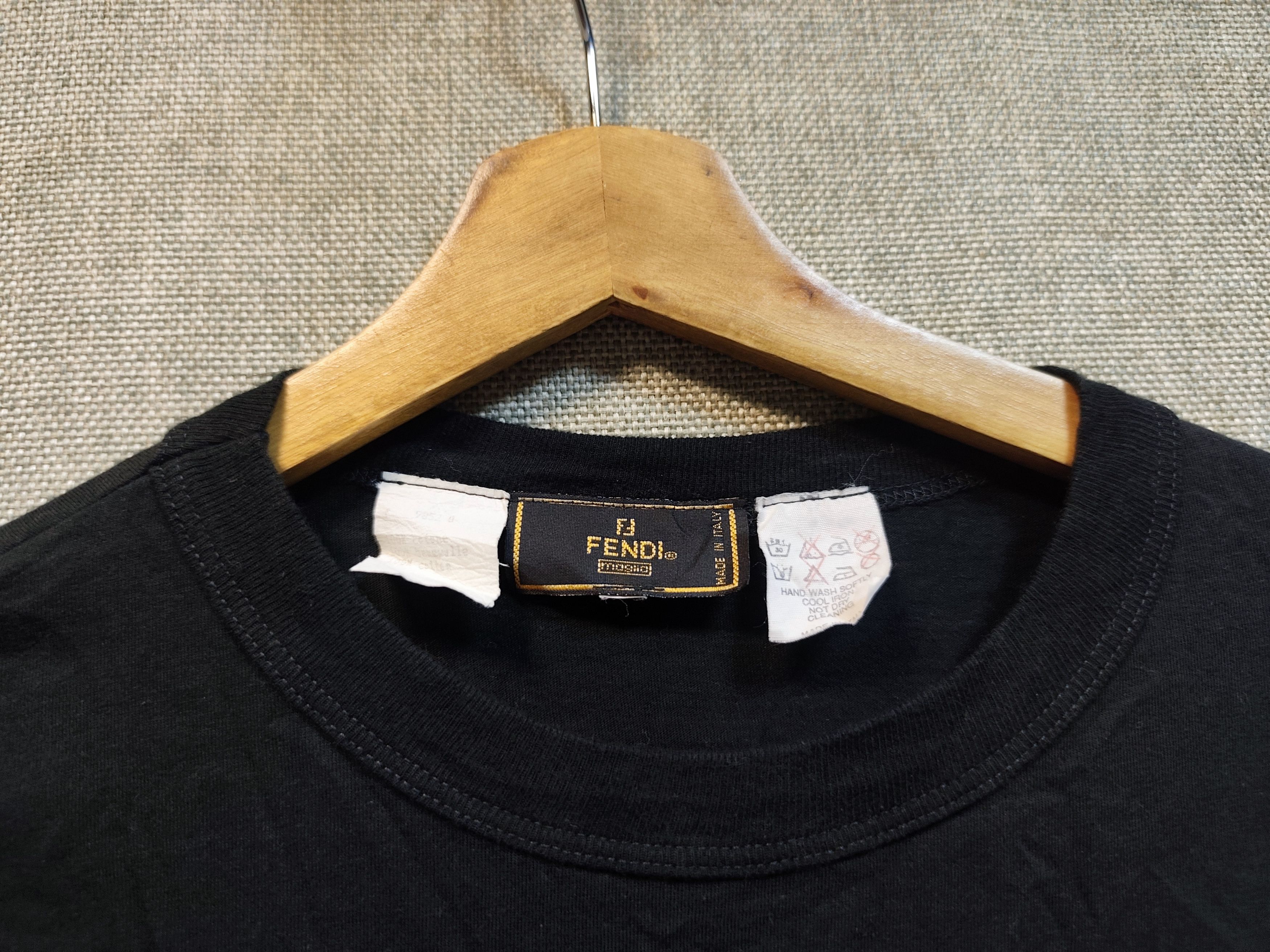Fendi Fendi embroidered tee Size US S / EU 44-46 / 1 - 3 Thumbnail