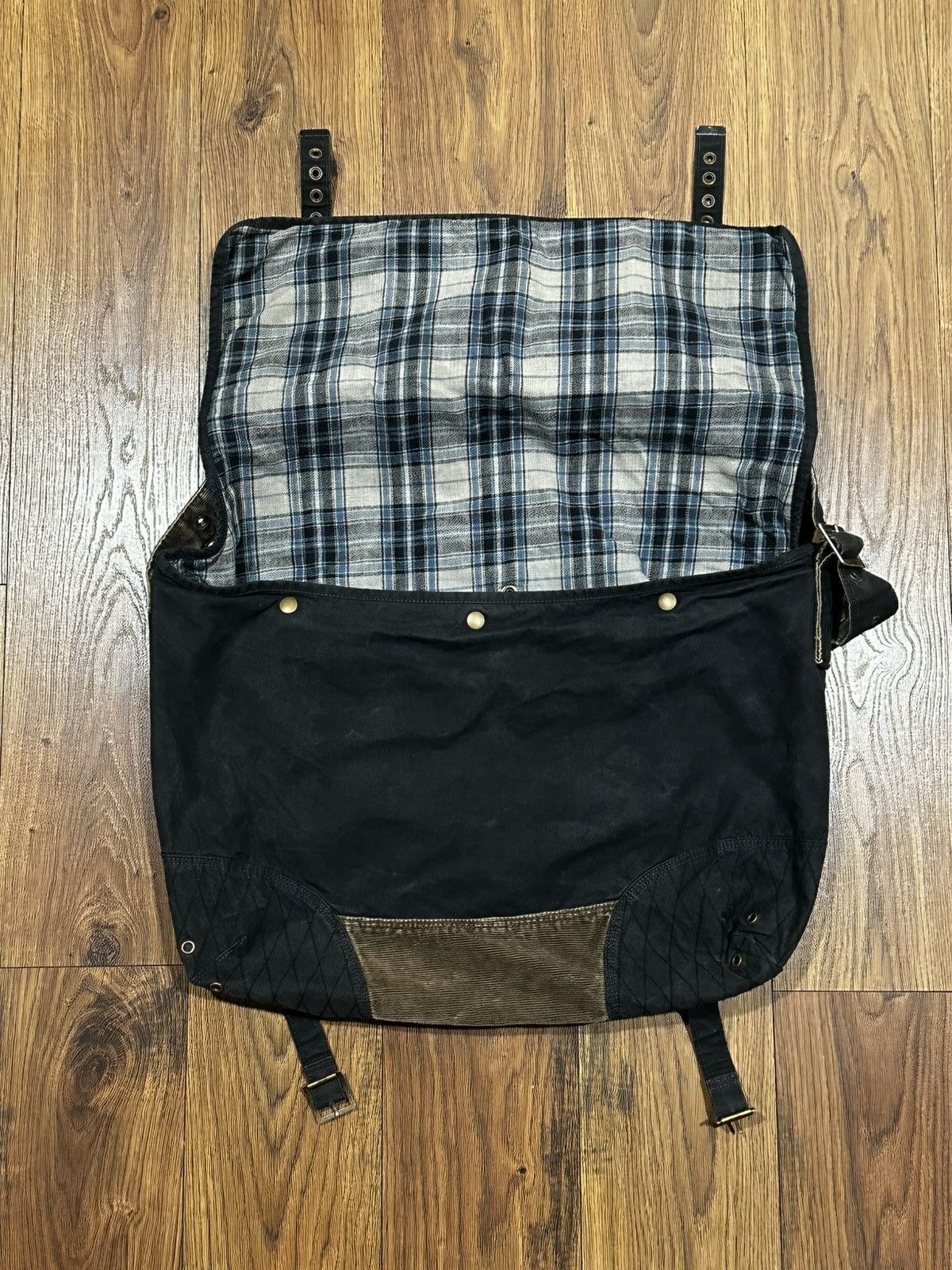 Undercover Undercover AW08 “Unreal Real Clothes” Waxed Messenger Bag Size ONE SIZE - 4 Thumbnail