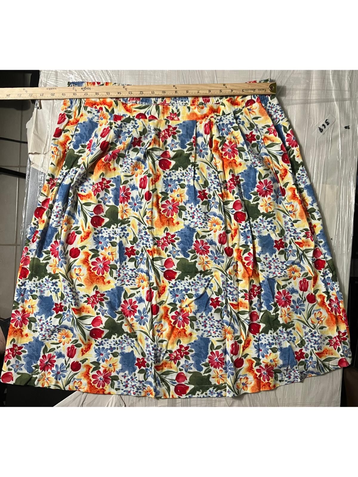 Other Sag Harbor Floral 3-Piece Set Skirt & 2 Blouses Rayon Large Size L / US 10 / IT 46 - 11 Thumbnail