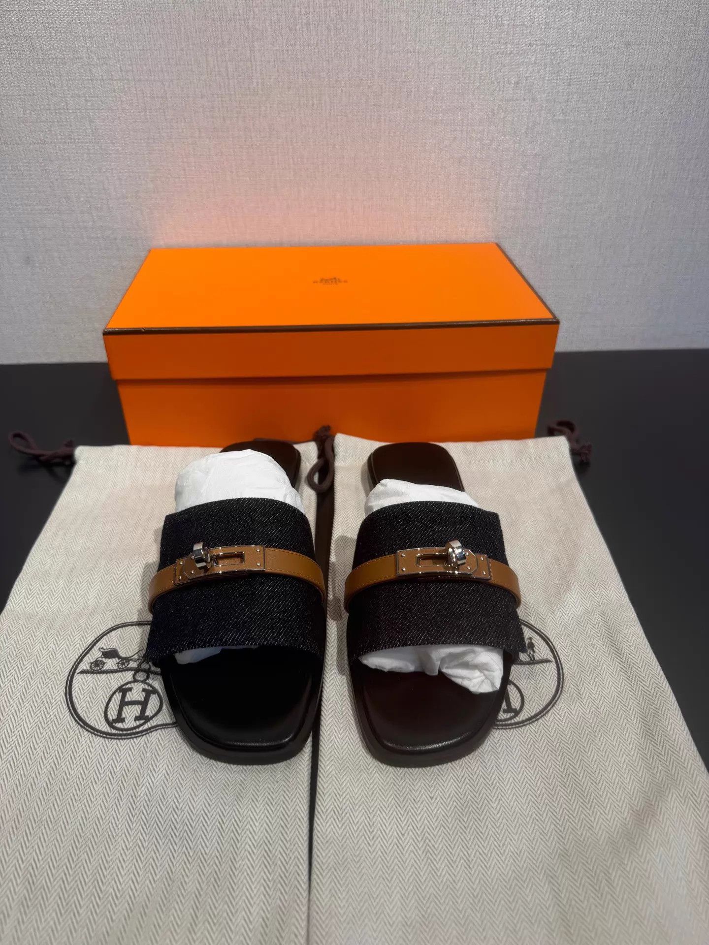 Hermes Hermès Gabriel Kelly Denim Wmns Slippers 35 New Size US 4.5 / IT 34.5 - 1 Thumbnail