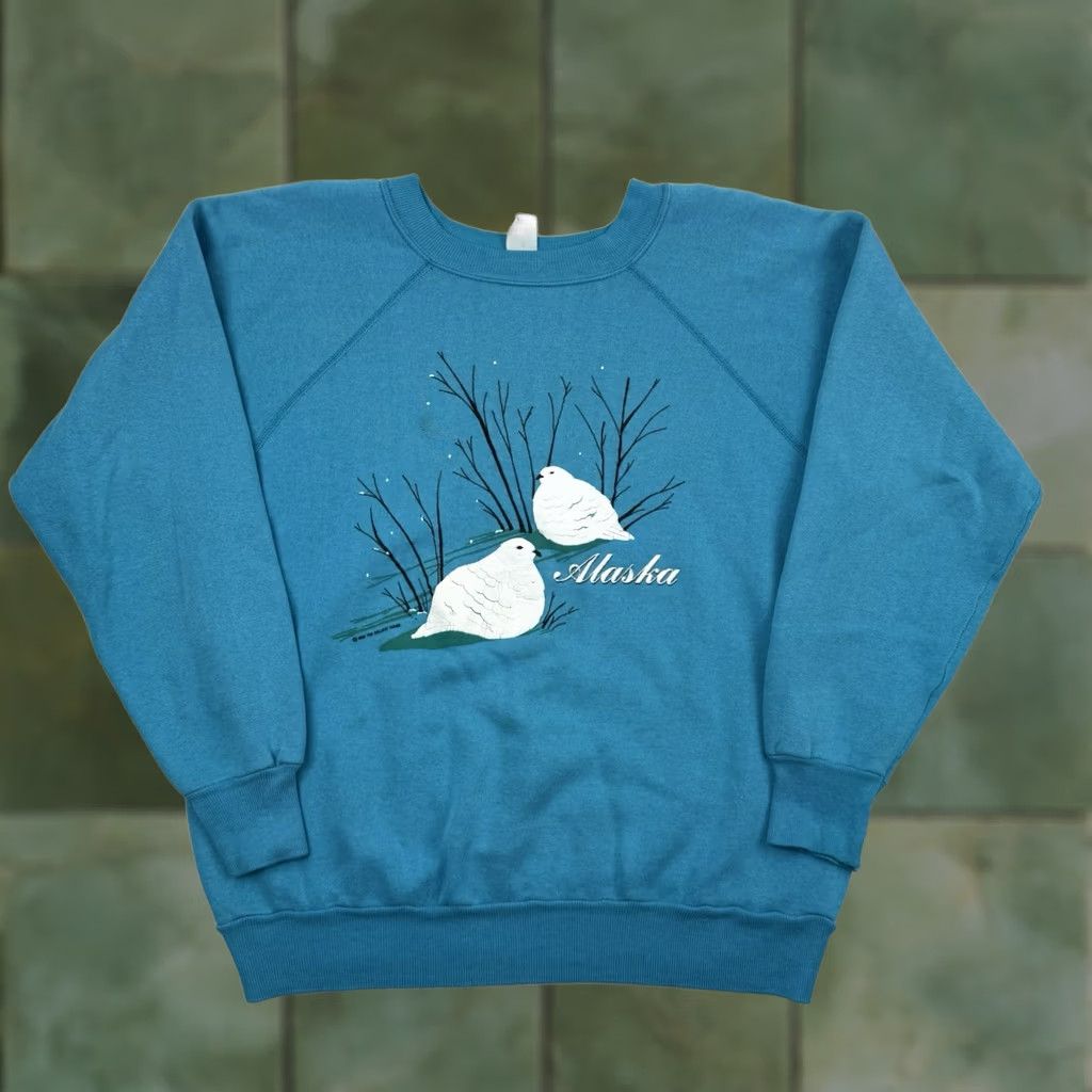 Vintage VINTAGE Alaska Doves Nature Sweatshirt Mens Adult Medium Blue 80s Raglan Cotton Blend Pullover Night? Size US M / EU 48-50 / 2 - 1 Thumbnail