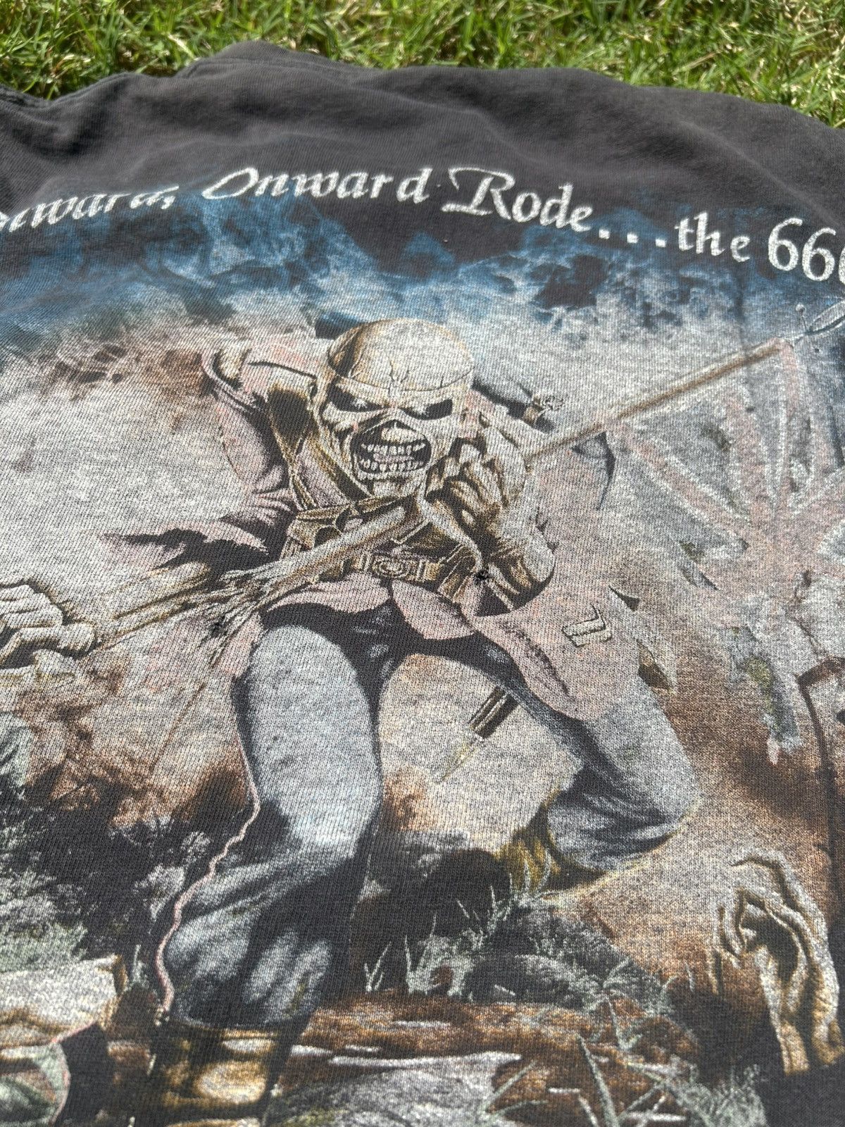 Band Tees × Vintage Rare Y2K Thrashed Iron Maiden Trooper Beer Promo Shirt Size US L / EU 52-54 / 3 - 6 Thumbnail