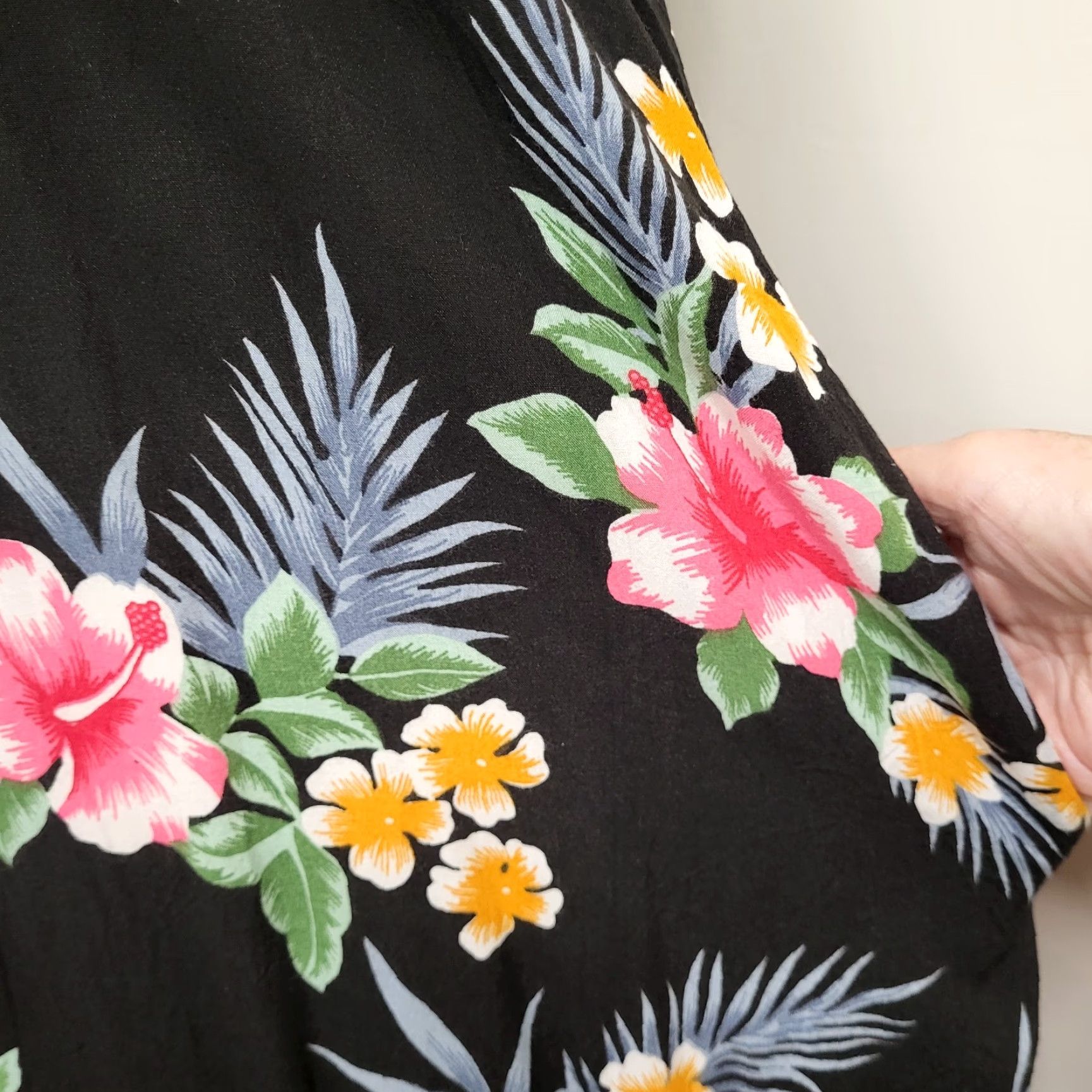 Vintage Hawaii Station Maxi Dress One Size Black Open Back Beach Cover-Up Tropical Print Sleeveless, Floral, Boho, Beach, Vacation Women Men’s? Size ONE SIZE - 6 Thumbnail