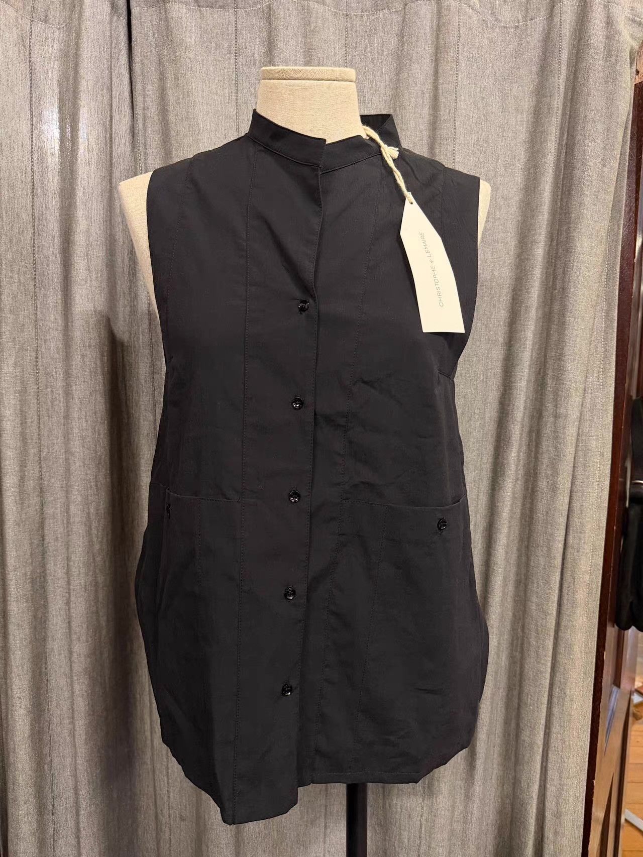 Christophe Lemaire CHRISTOPHE LEMAIRE Early Women's Black Sleeveless Blouse Ｑ25 Size XS / US 0-2 / IT 36-38 - 1 Thumbnail