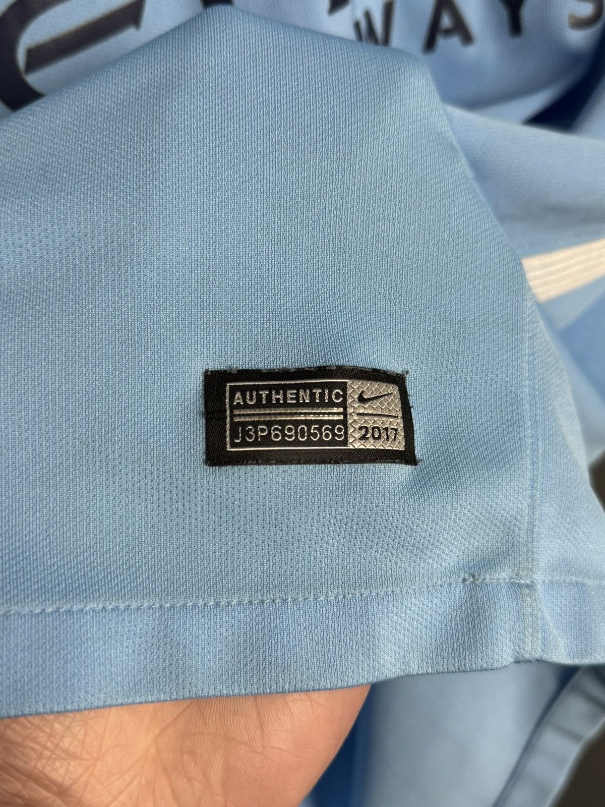 Nike Manchester City 17/18 Home Football Jersey Size US M / EU 48-50 / 2 - 4 Thumbnail