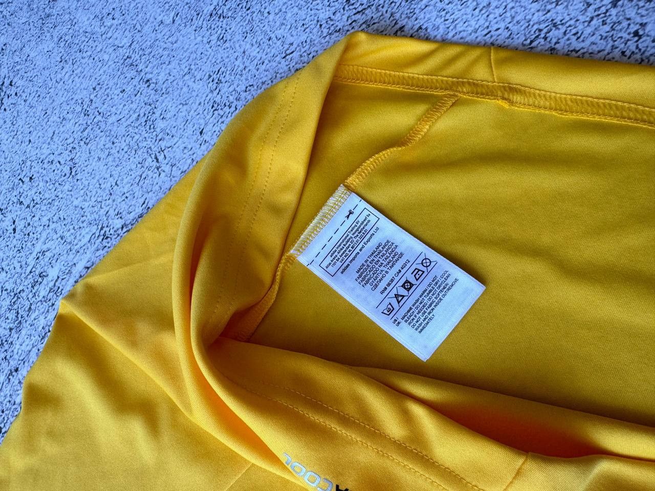 Adidas × Vintage 2011/2012 Ukraine National Adidas Home Soccer Jersey Kit Size US XL / EU 56 / 4 - 6 Thumbnail