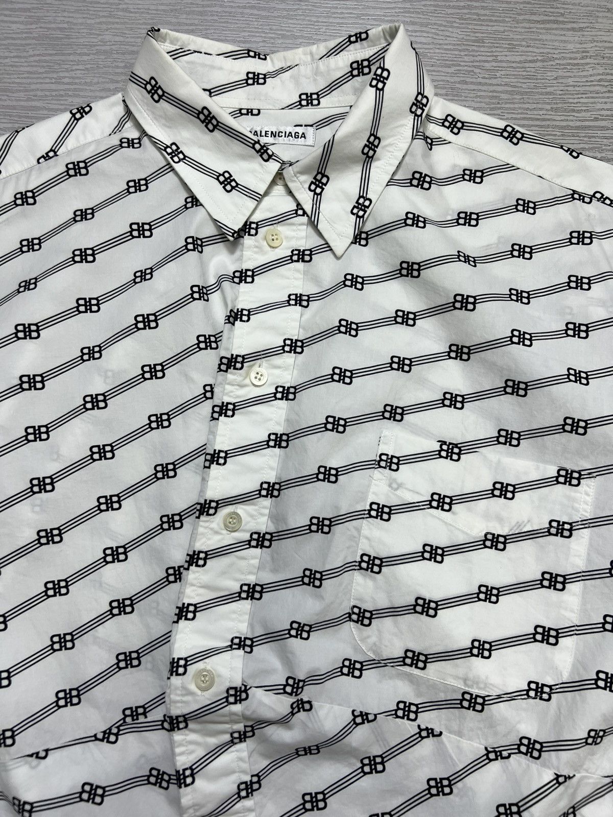 Balenciaga Balenciaga - S/S 20 - Double B Full Print Collar White Shirt Size US S / EU 44-46 / 1 - 9 Thumbnail