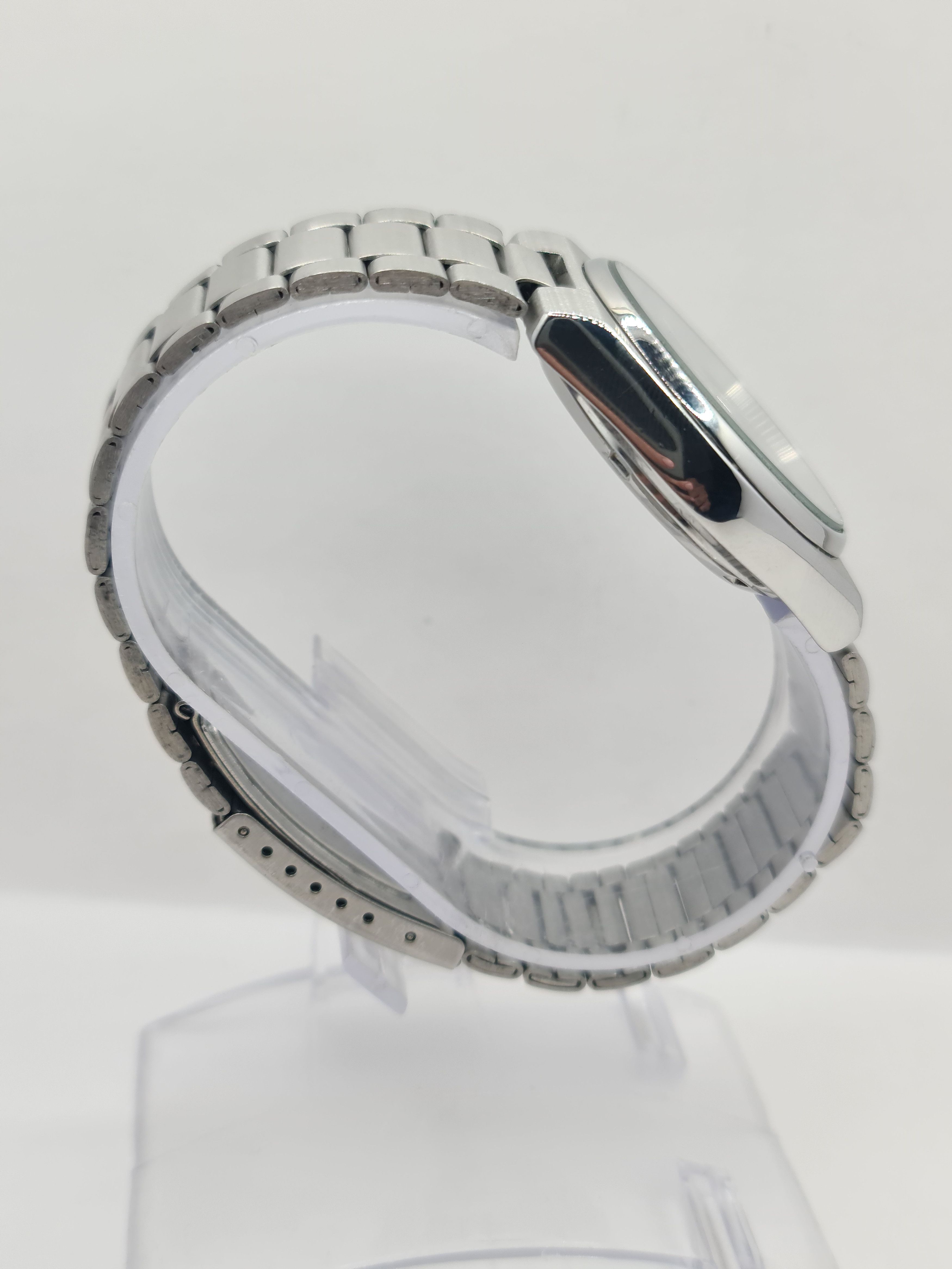 Seiko Seiko 5 Automatic Wrist Watch 17Jewels Day/Date Japan Size 36 - 11 Thumbnail
