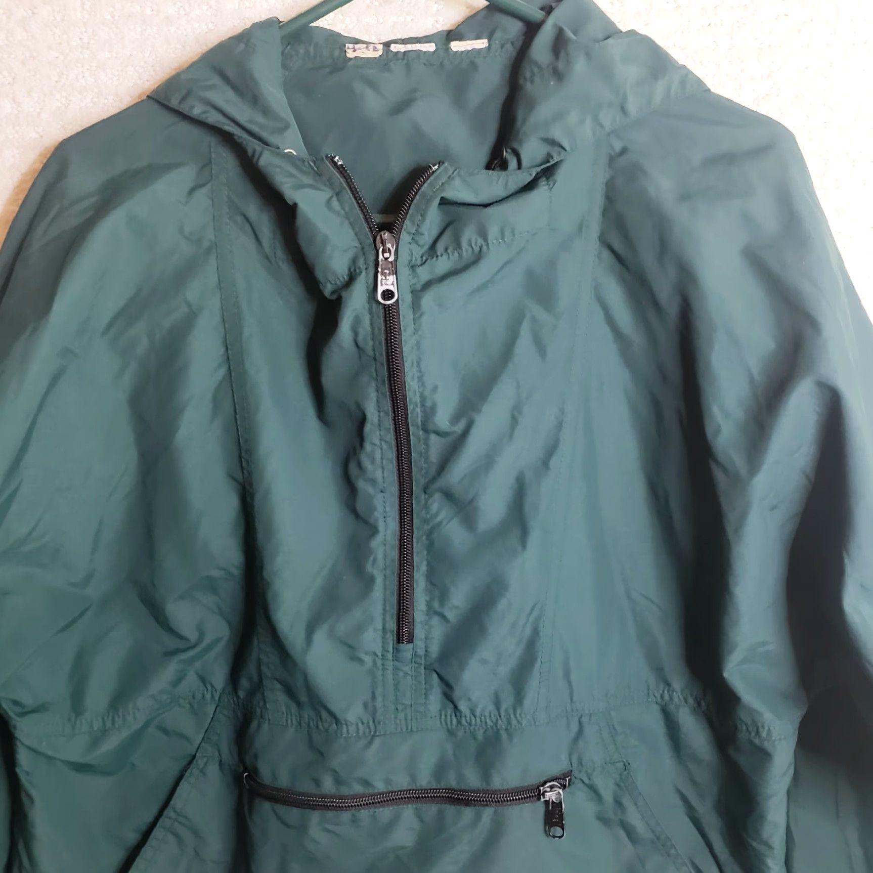 Vintage L.L. Bean Anorak Windbreaker Rain Coat Jacket Women's L Green Lightweight Packable USA 90s Outdoor Zip Logo Windbreaker Mens Womens Girls Boys Size L / US 10 / IT 46 - 2 Thumbnail