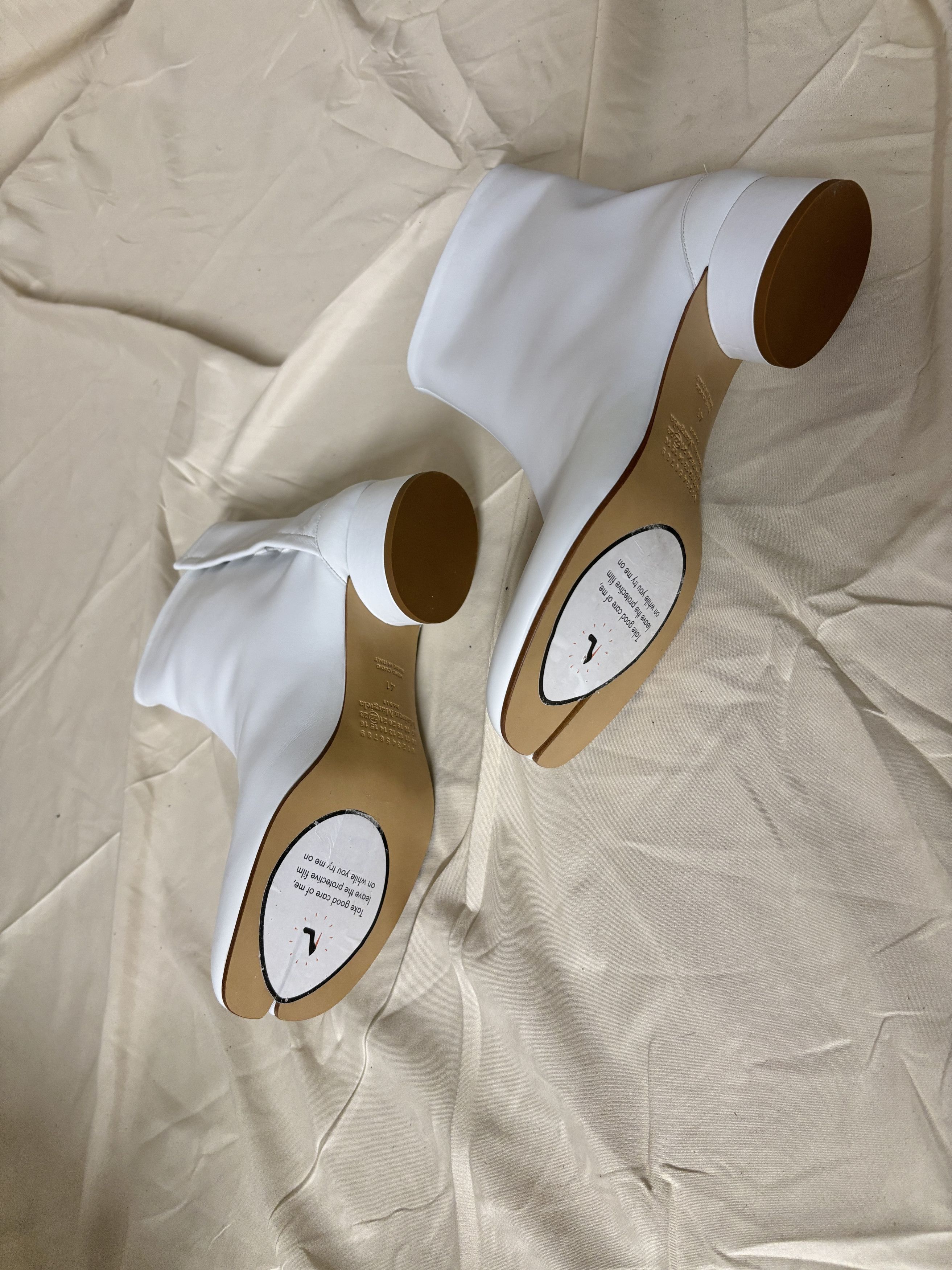 Maison Margiela Margiela white tabi boot Size US 10 / IT 40 - 7 Thumbnail