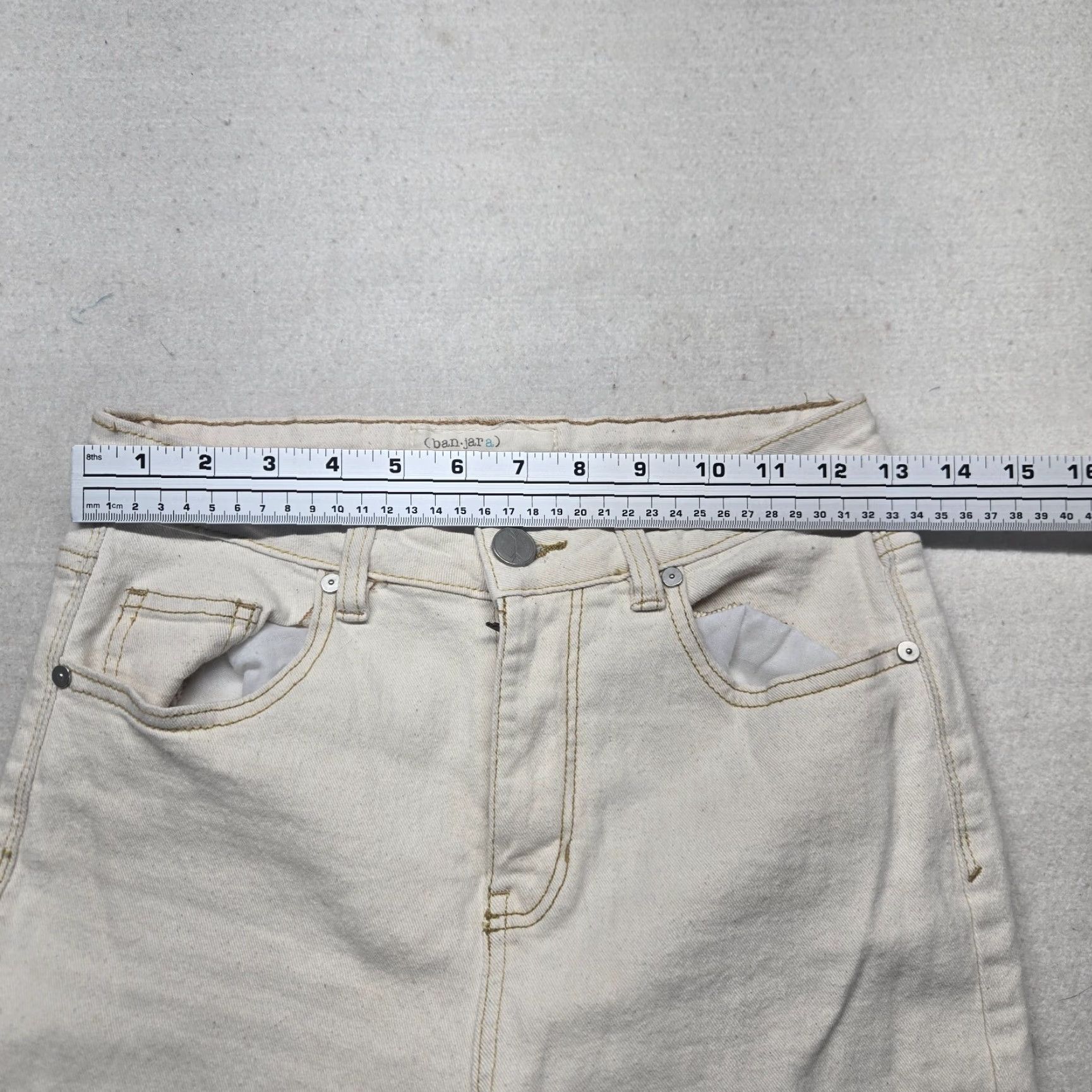 Denime Ban.Jara Denim Jeans Women's Flared 5-Pocket Mid Rise Light Wash Beige 31in Inseam Regular Size 5/26 Pants Womens Jeans Clothing Size 27" / US 4 / IT 40 - 4 Thumbnail