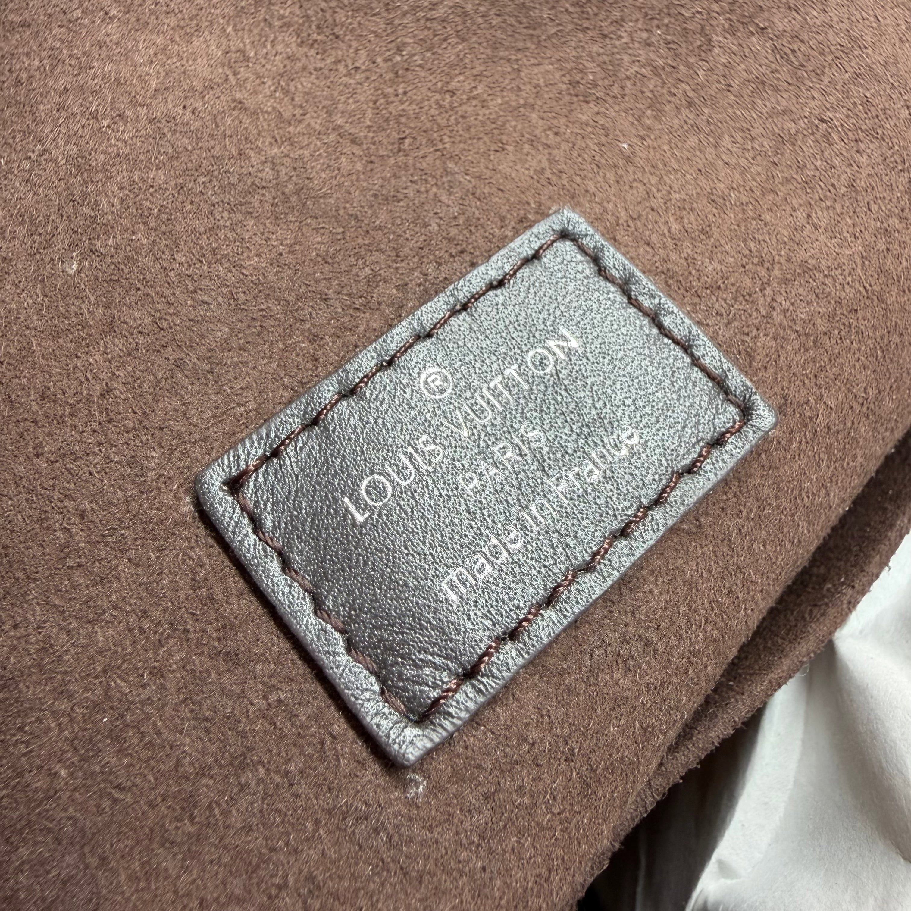 Louis Vuitton Louis Vuitton x Marc Newson Fleece Backpack Size ONE SIZE - 8 Thumbnail