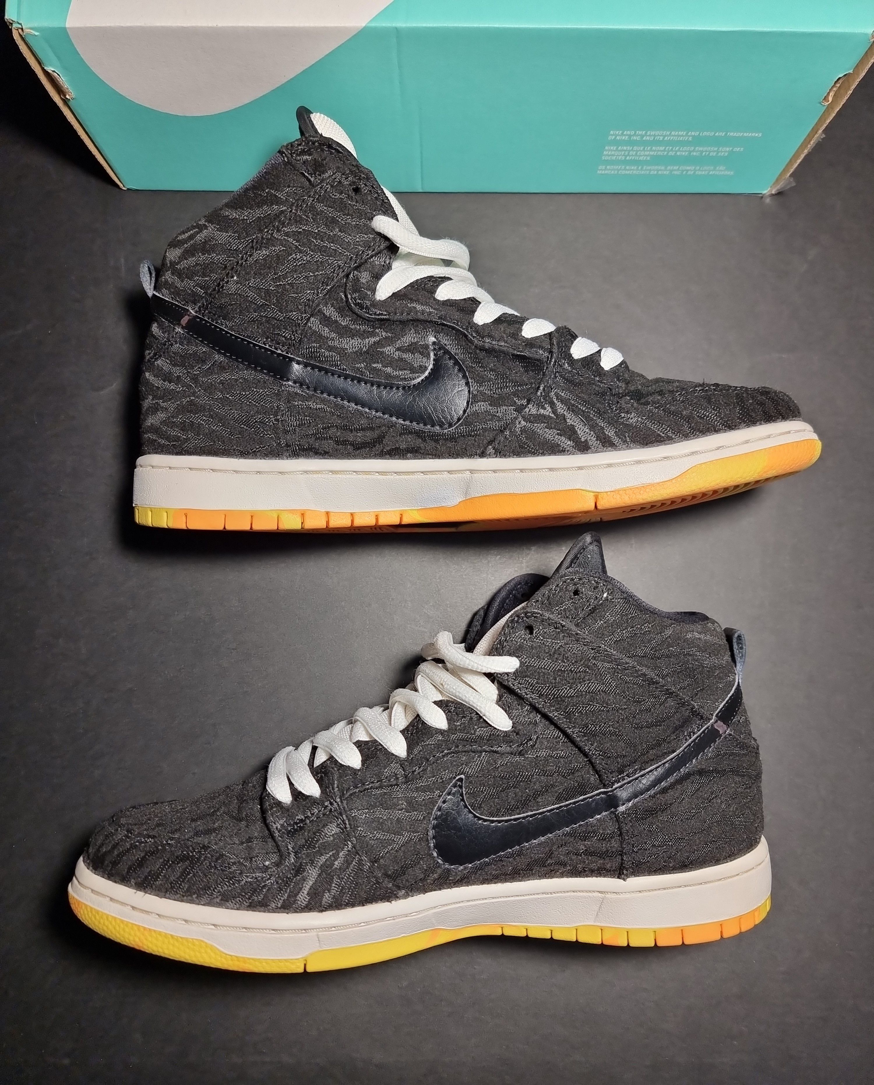 Nike SB Nike SB Dunk High Skunk Size US 9.5 / EU 42-43 - 3 Thumbnail