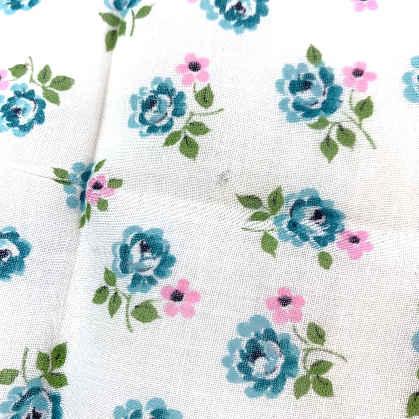 Vintage VINTAGE Handkerchief Ballerina Floral Scalloped White Teal Pink Fabric 12 x 12 Women Size ONE SIZE - 7 Thumbnail