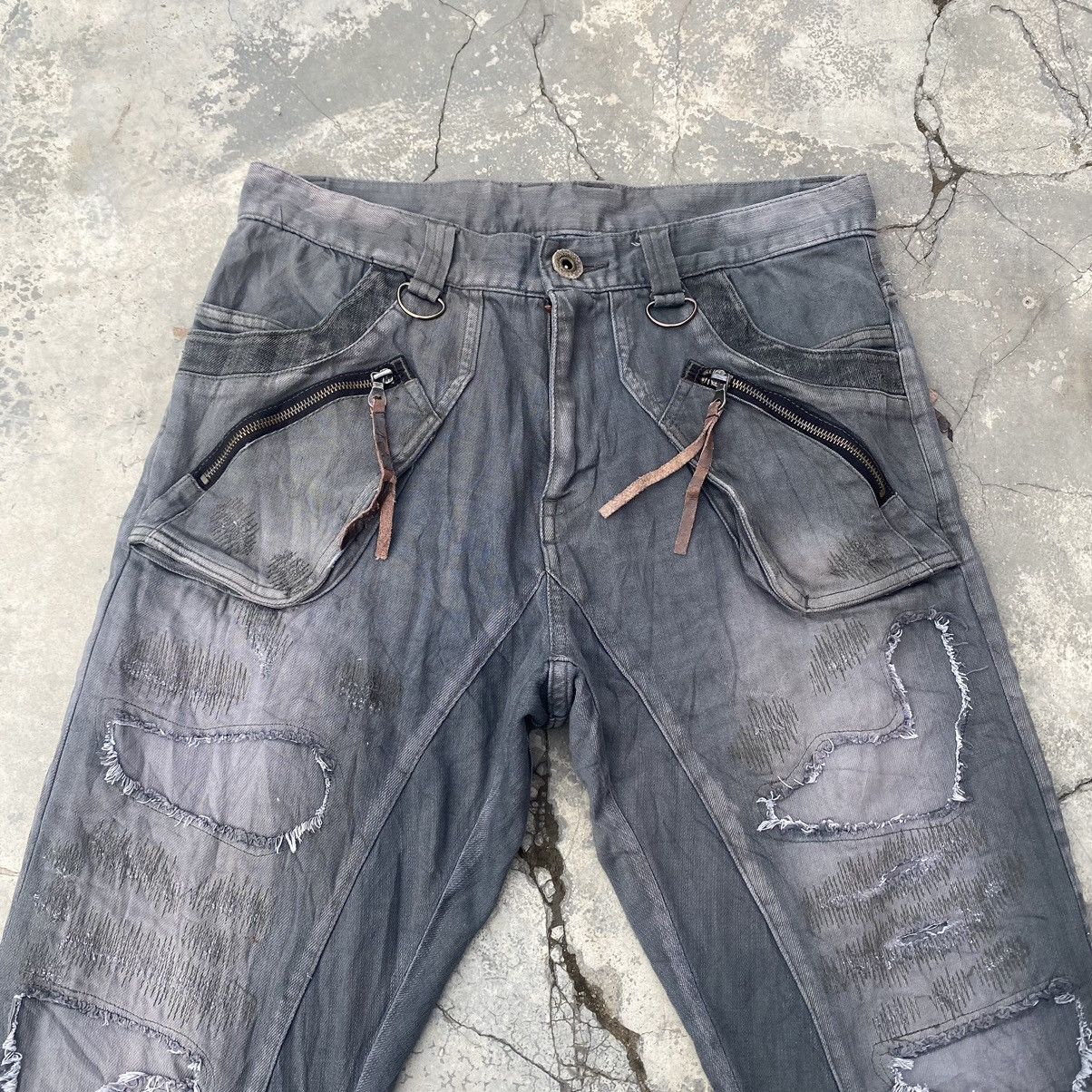 PPFM PPFM Distressed Banana Cut Jeans Size US 33 - 1 Thumbnail
