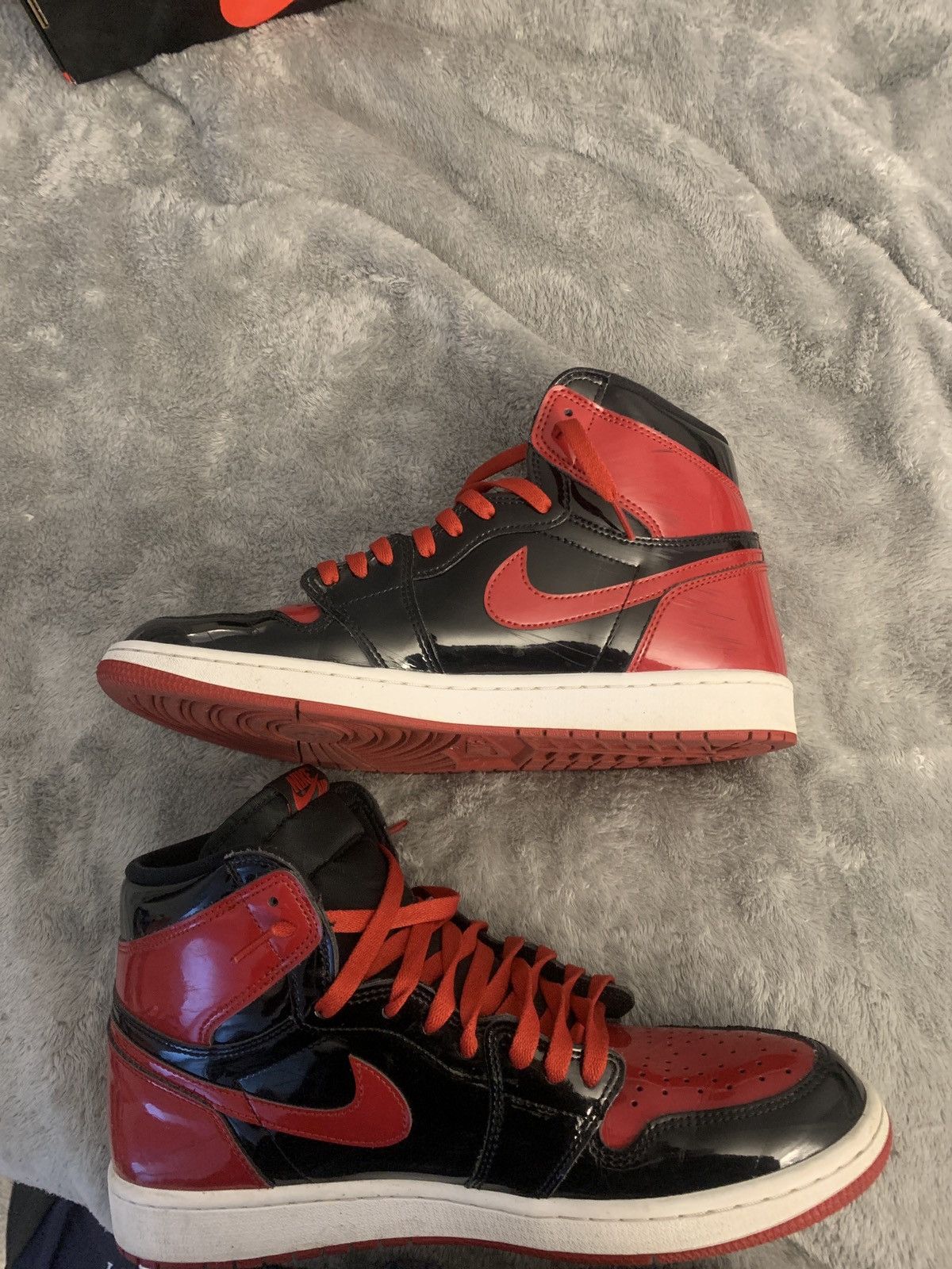 Jordan Brand Air jordan 1 retro high og Size US 12 / EU 45 - 3 Thumbnail