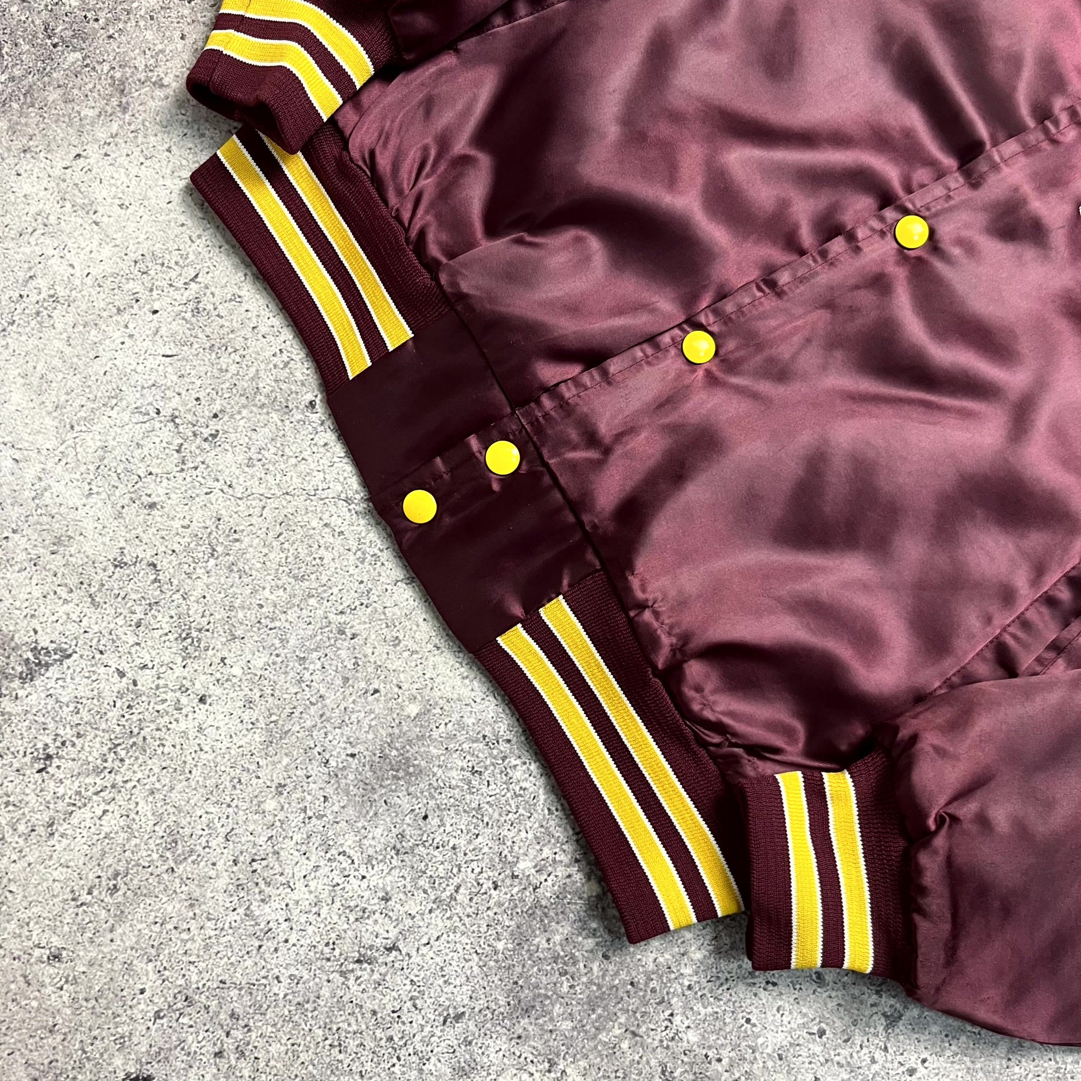 Chalk Line Vintage Chalk Line USA Washington Redskins Bomber Size M Size US M / EU 48-50 / 2 - 2 Thumbnail